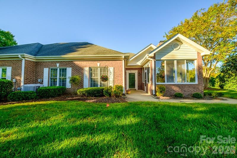 8562 Highland Glen Drive — photo