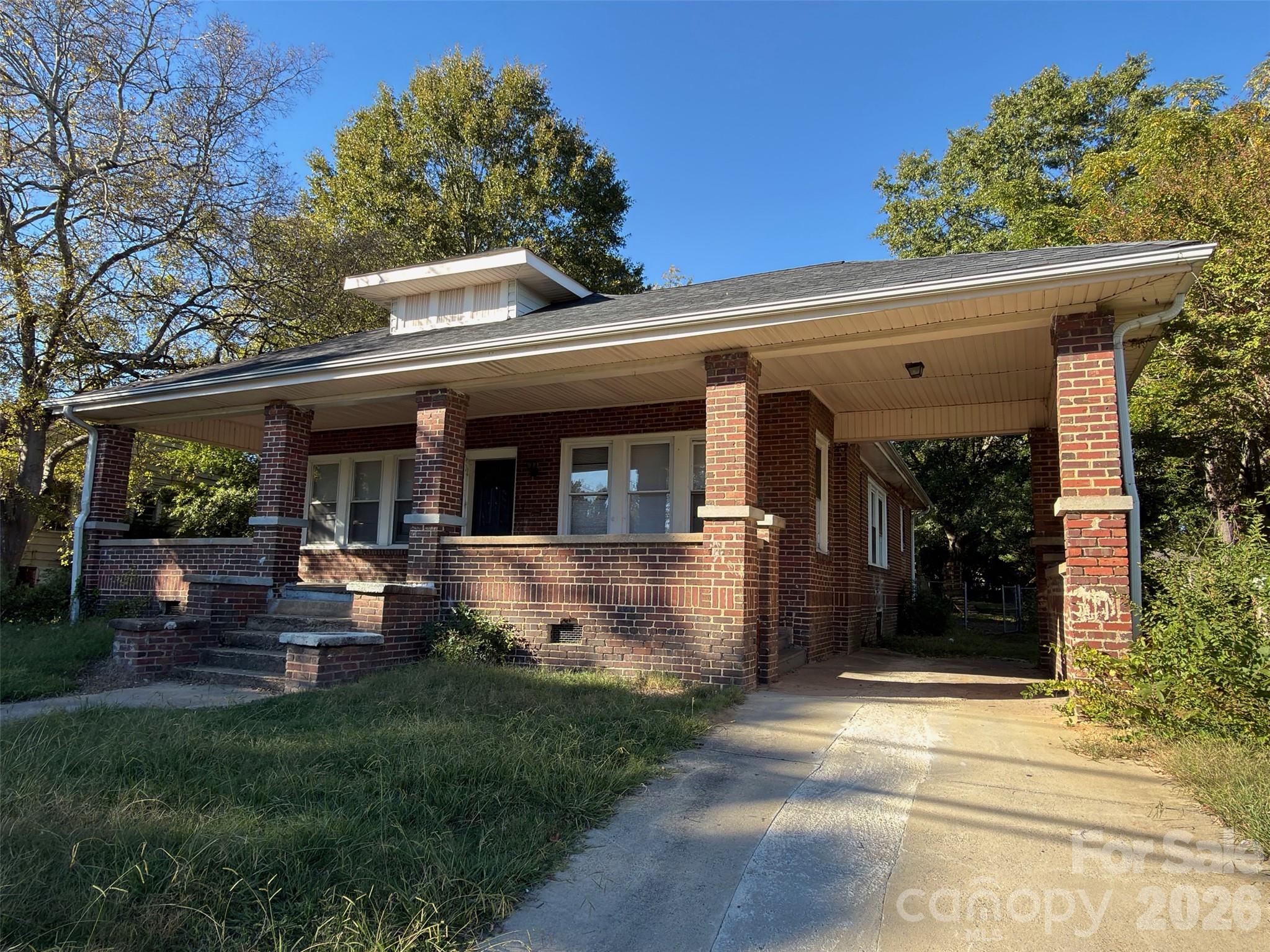 418 W Graham Street — photo
