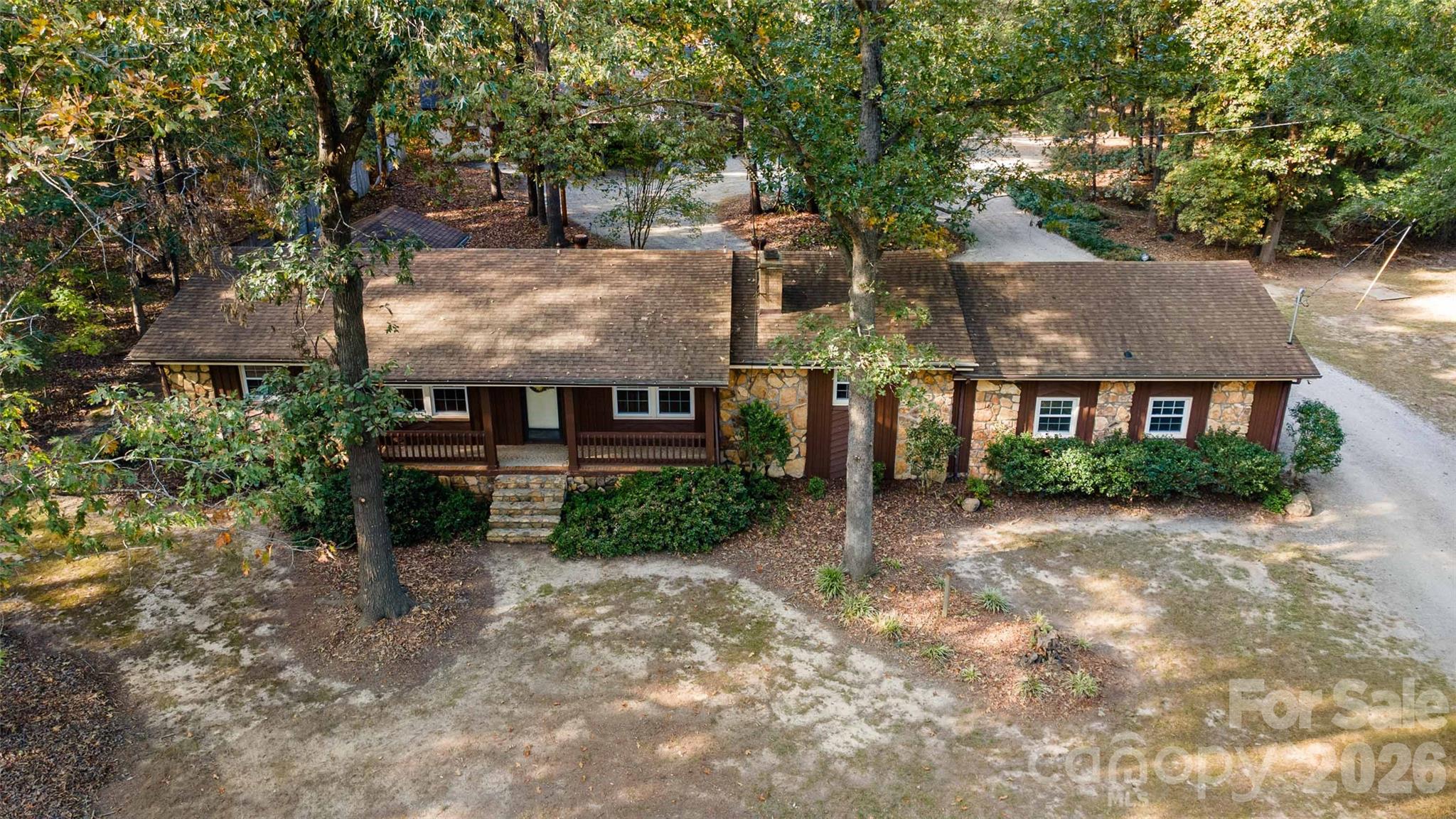 2415 Hargette Road — photo