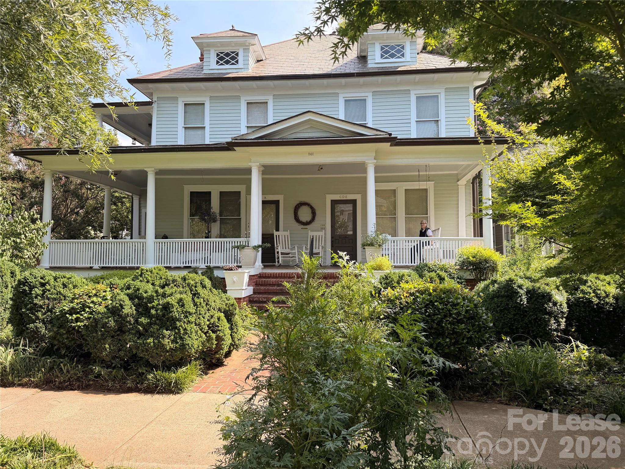 501 E Kingston Avenue Unit a — photo