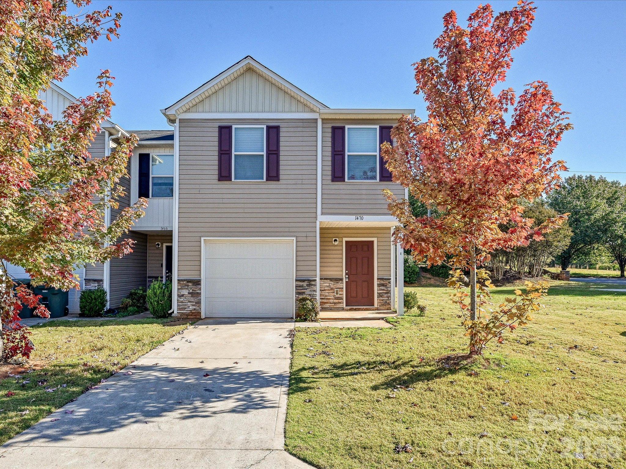 1470 Cypress Loop — photo
