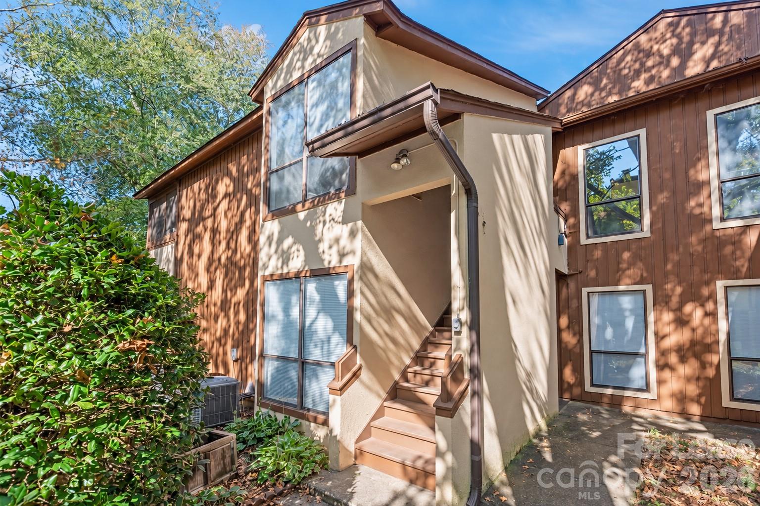 5731 Dockside Drive — photo