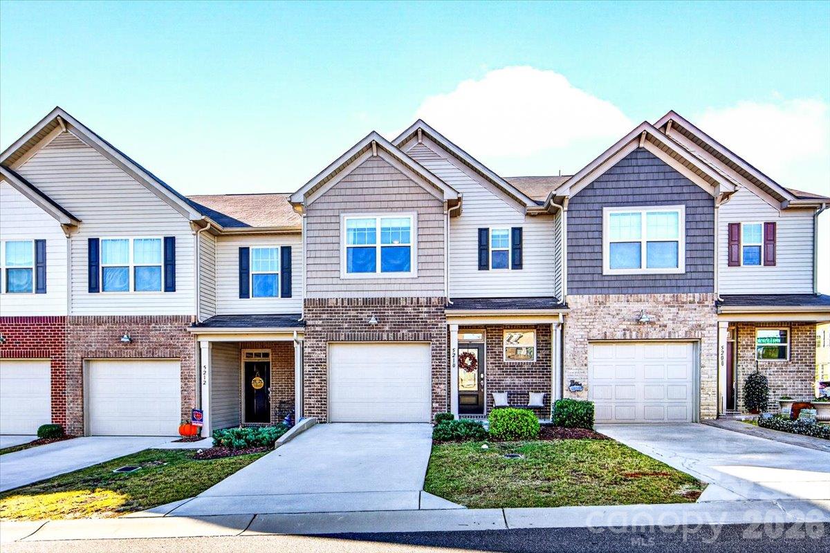 5210 Spanish Ivy Lane — photo