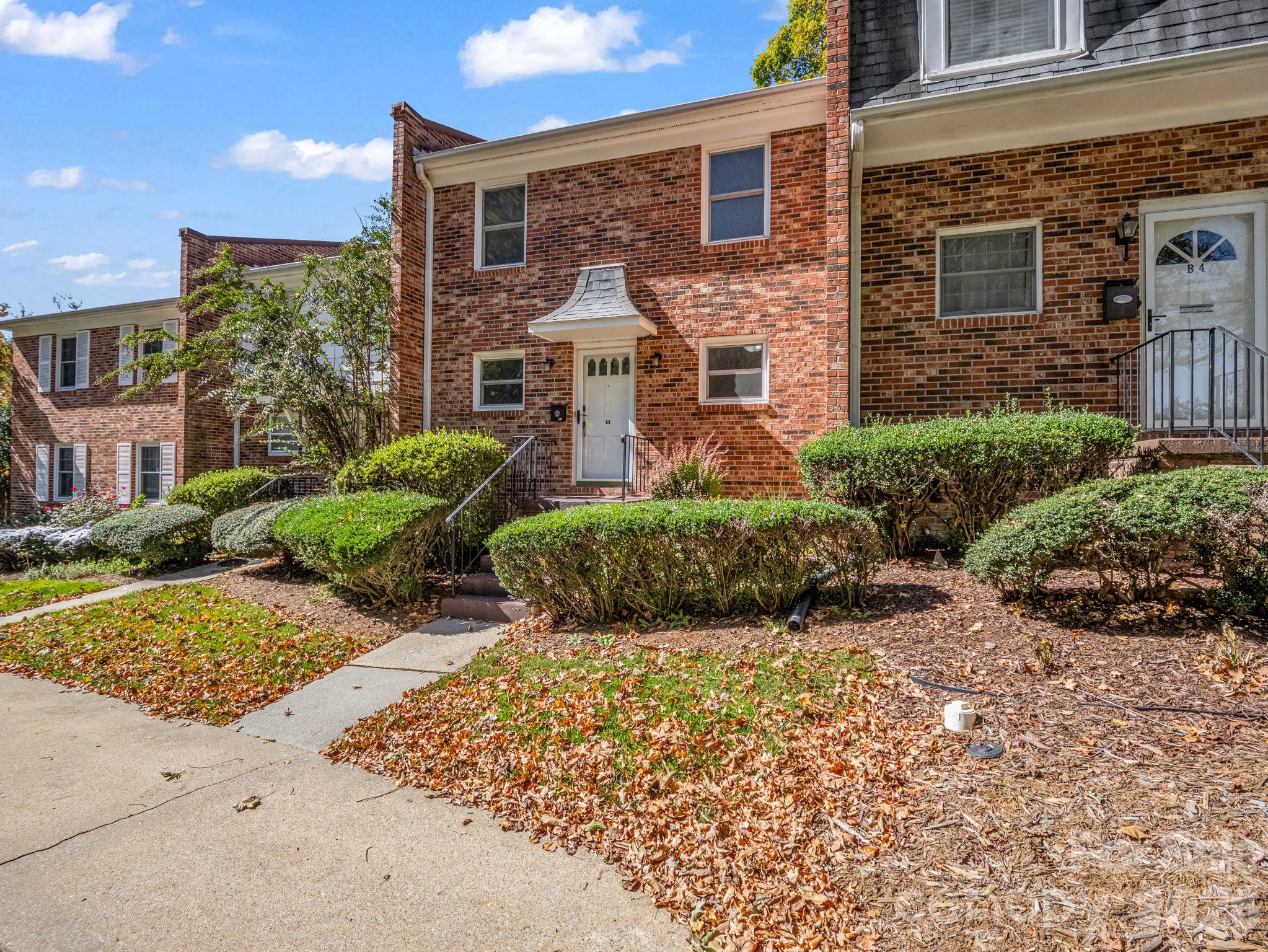 1409 Kensington Road Unit B-3 — photo