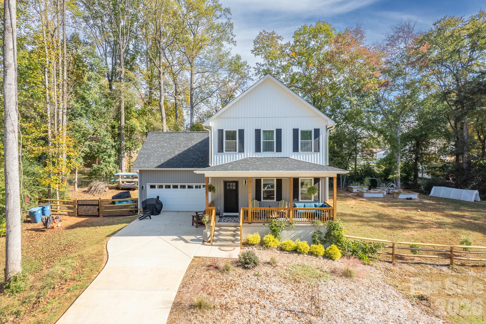 4541 Kings Court — photo