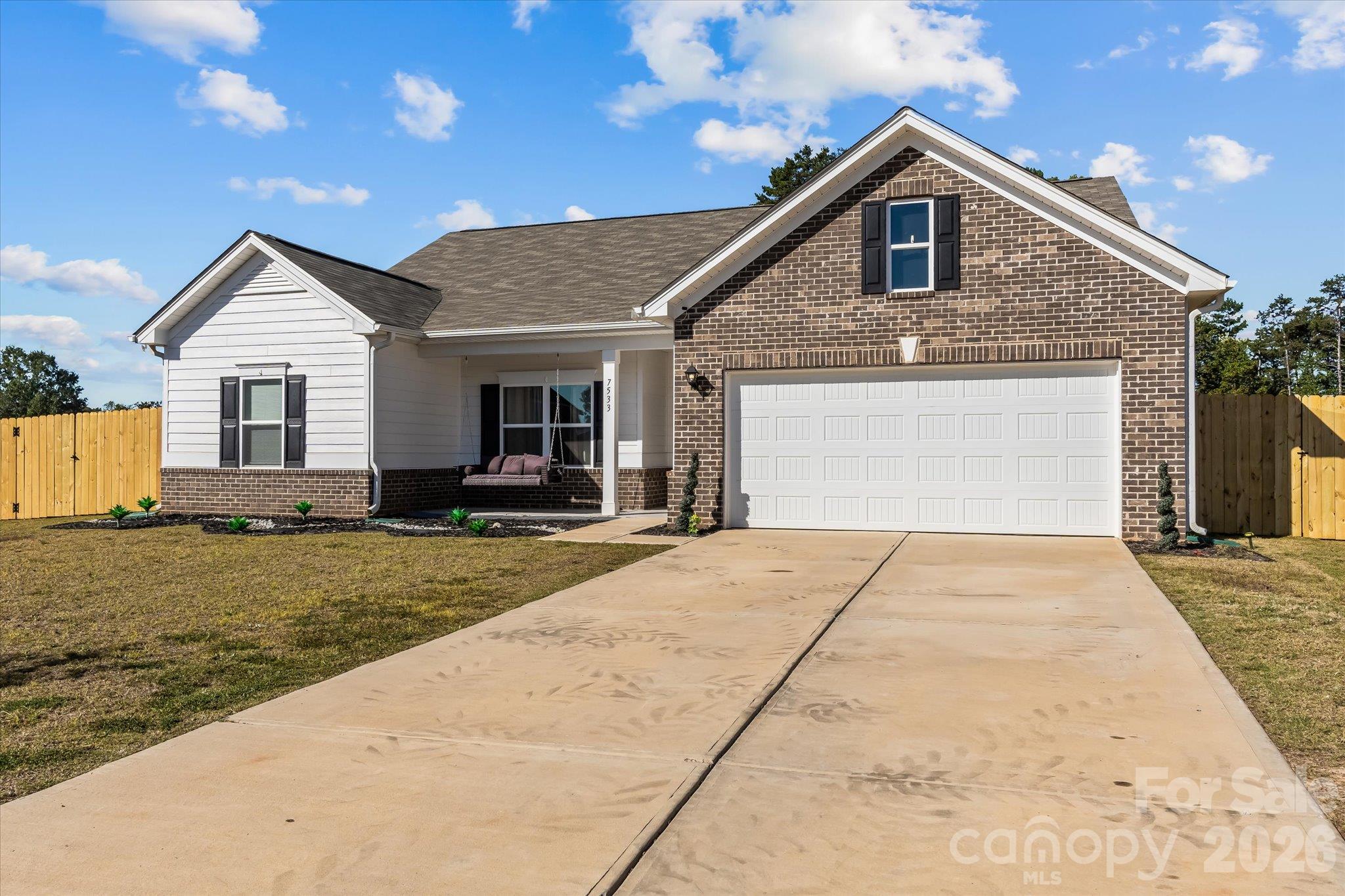 7533 Bridle Court Unit 5 — photo