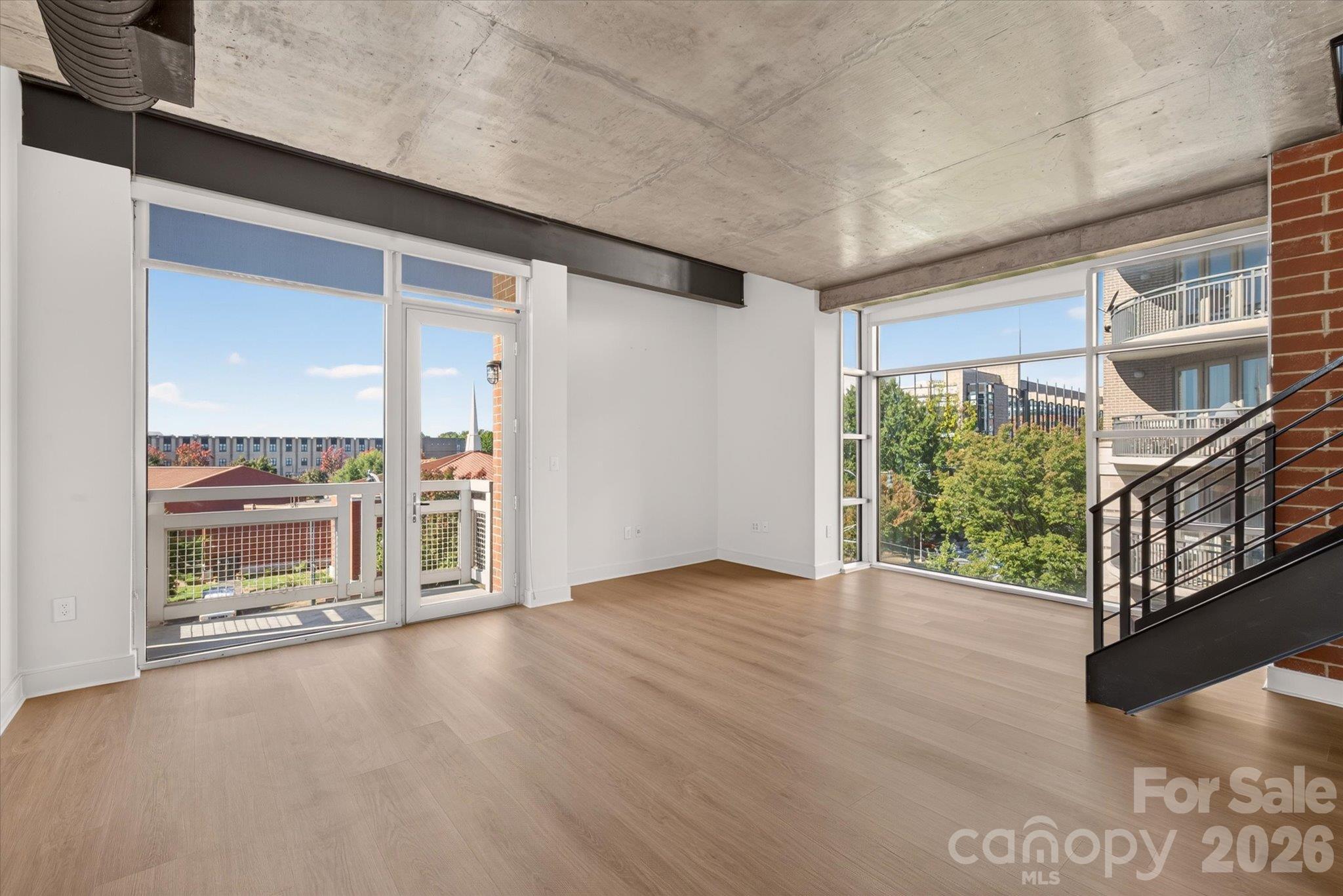 710 W Trade Street Unit 501 — photo