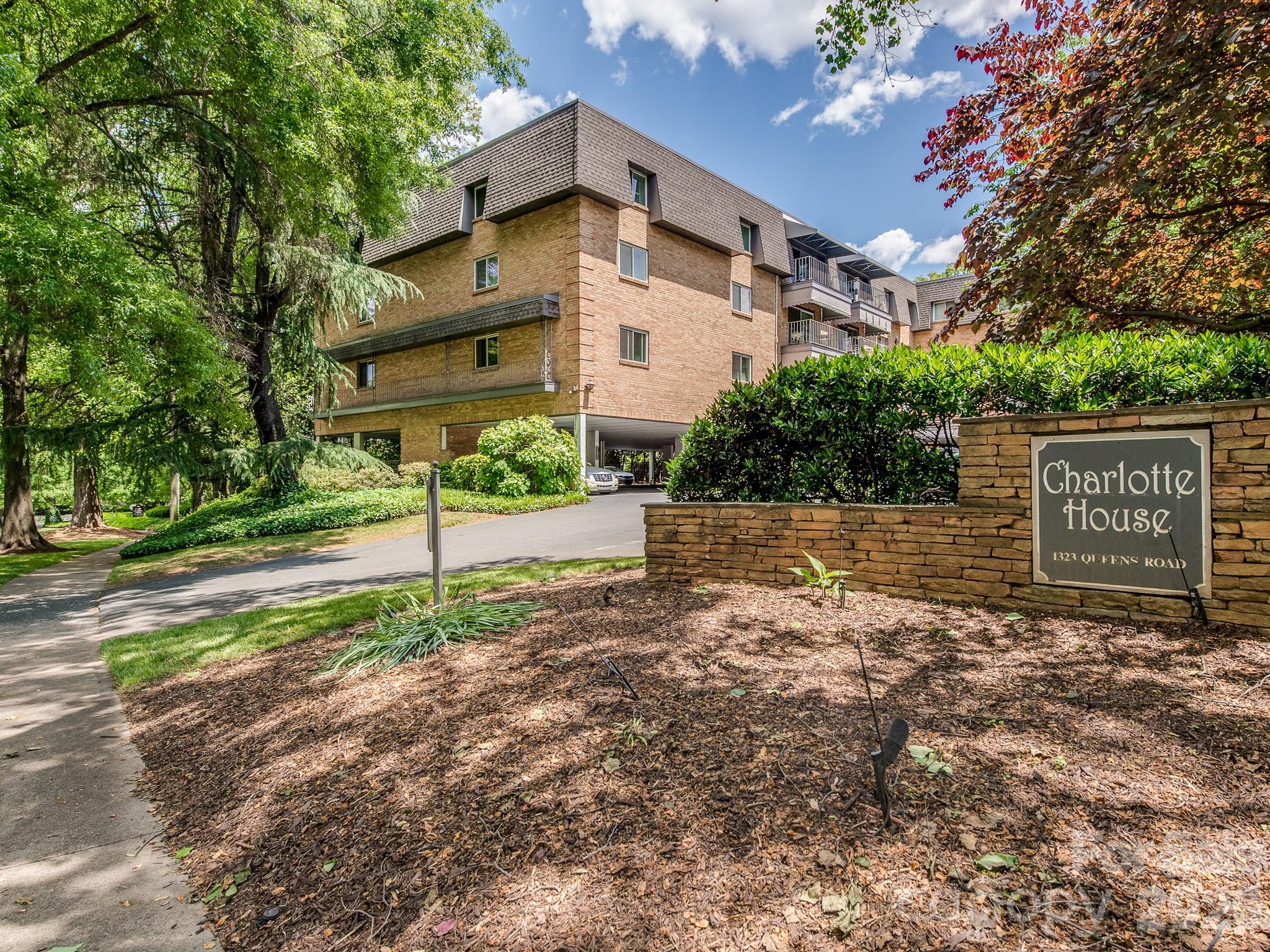 1323 Queens Road Unit 317 — photo