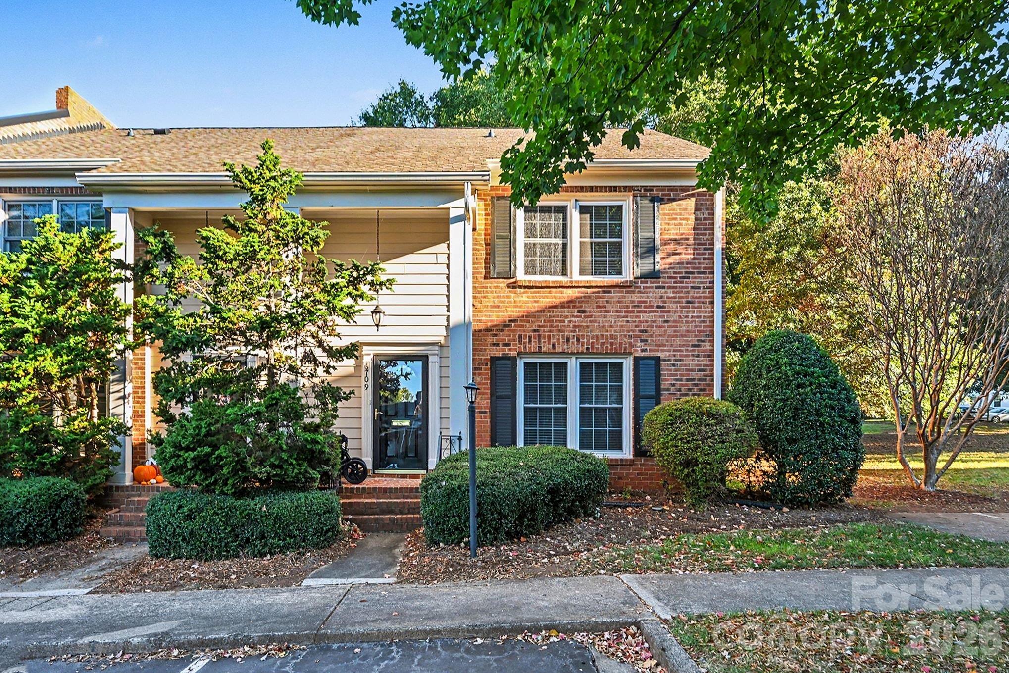 6709 Constitution Lane — photo