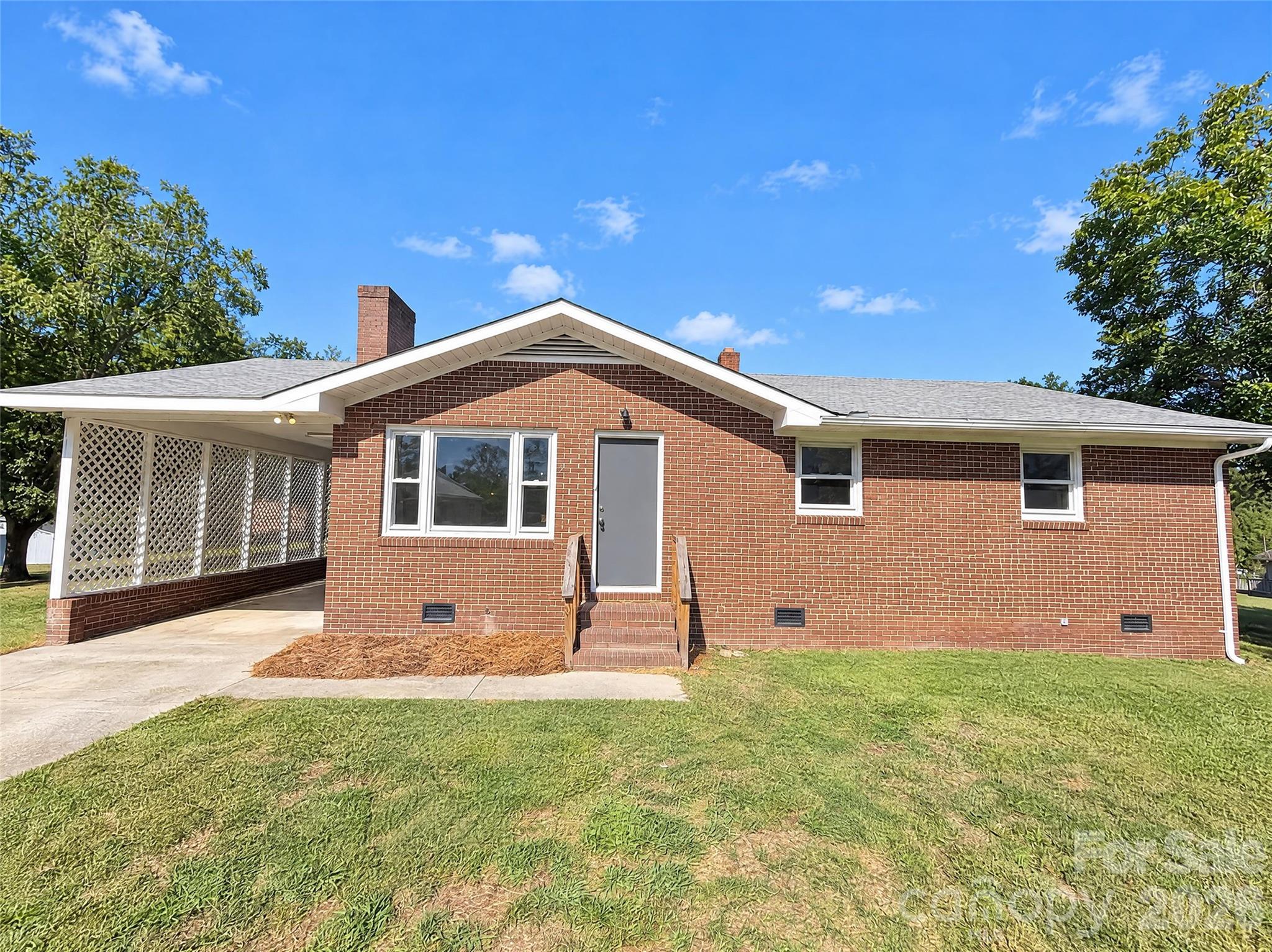 2138 Reeves Road — photo