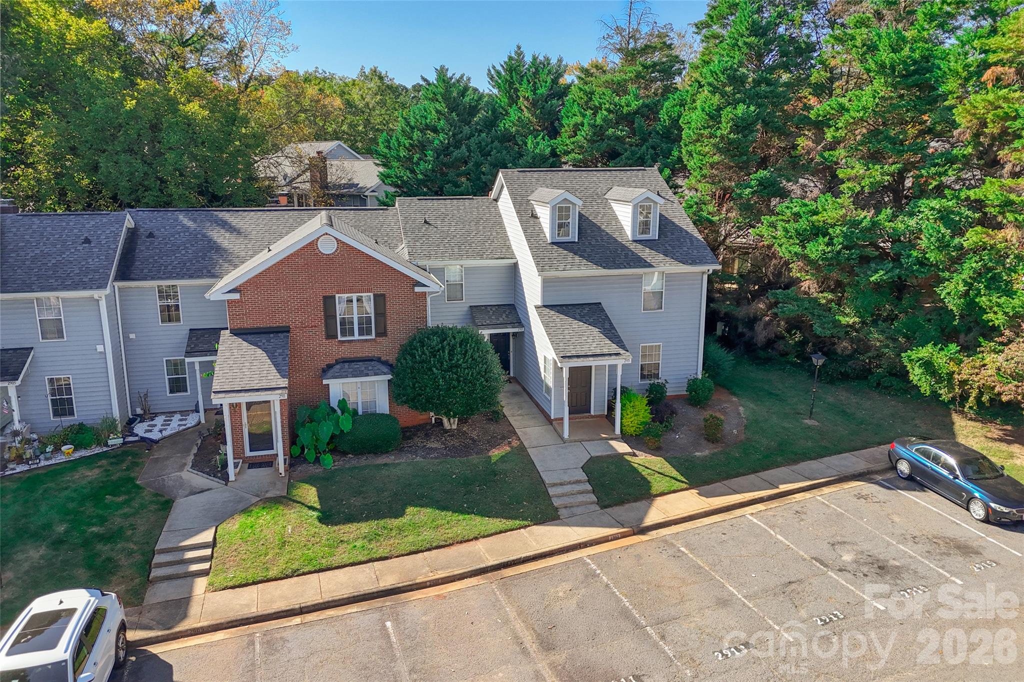 2913 Iron Gate Lane — photo