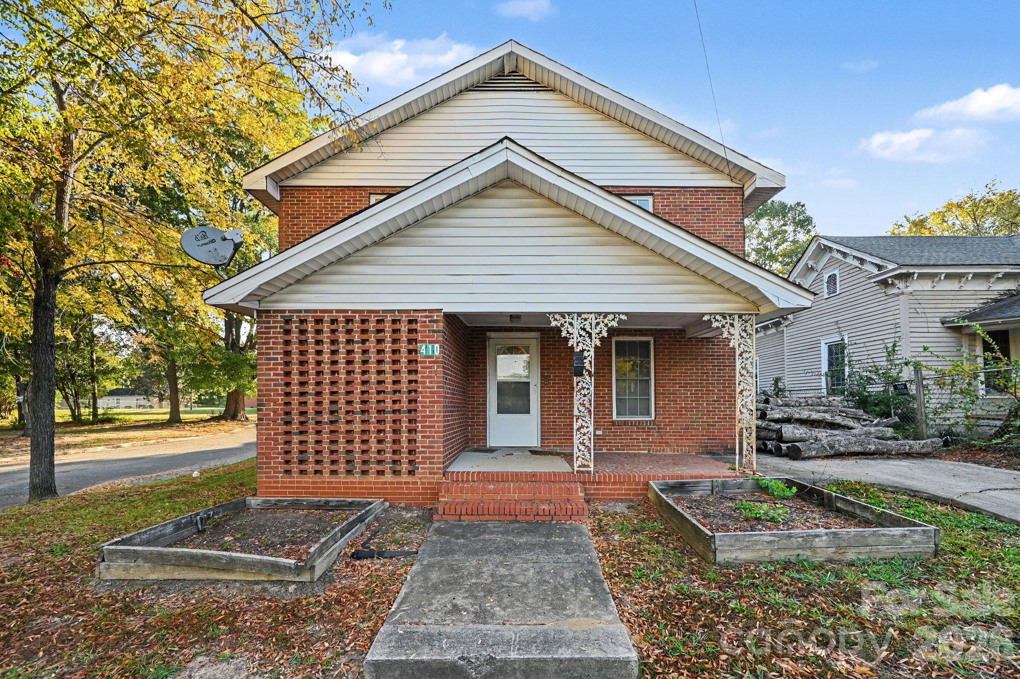 410 John Street — photo