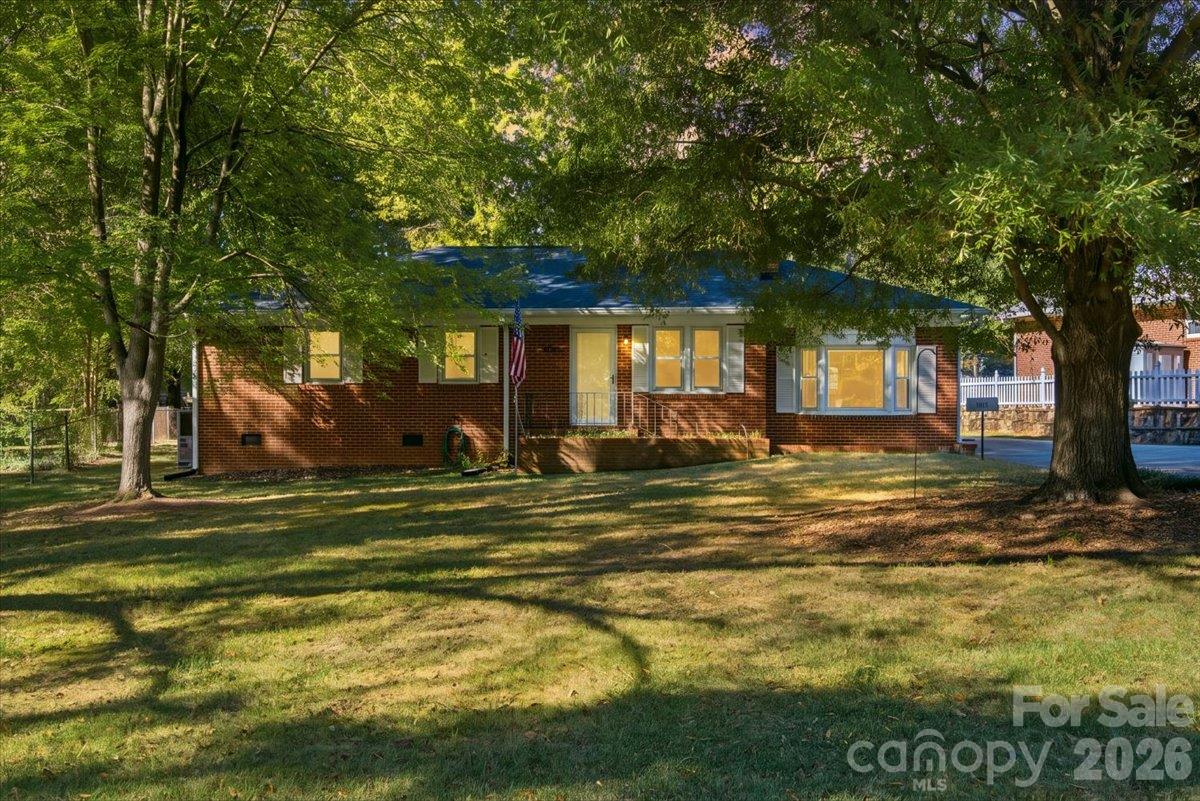 1115 Woodhaven Drive — photo