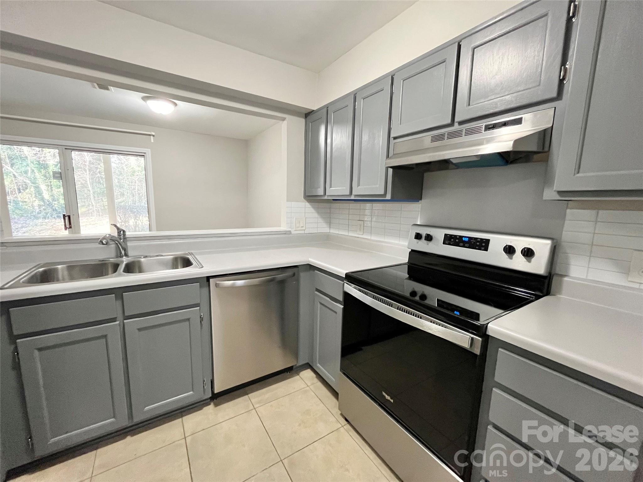 2901 Iron Gate Lane — photo