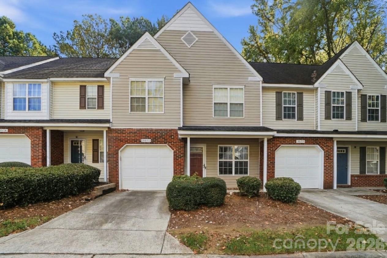 2034 University Heights Lane — photo