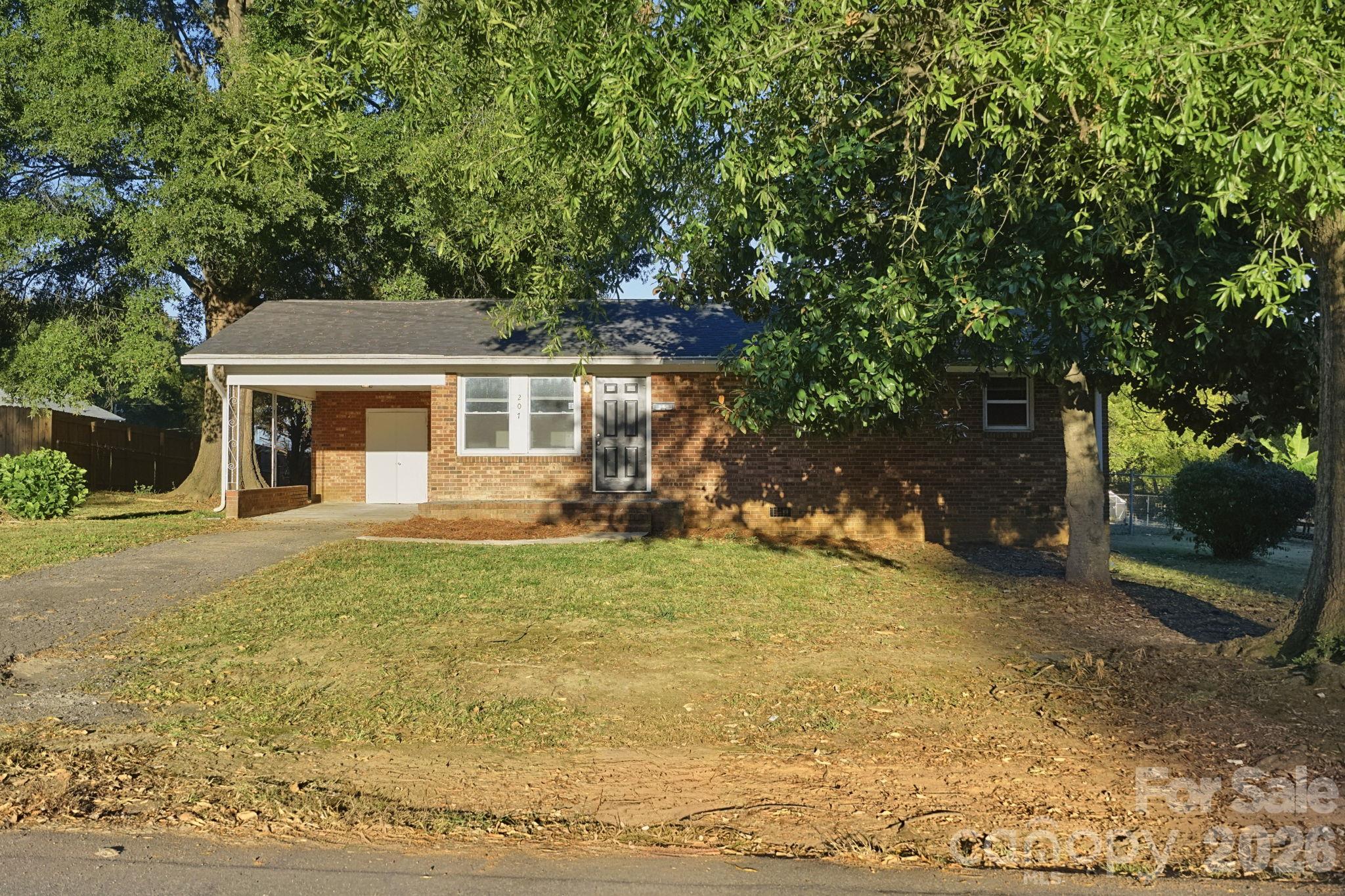 207 Gaddis Drive — photo
