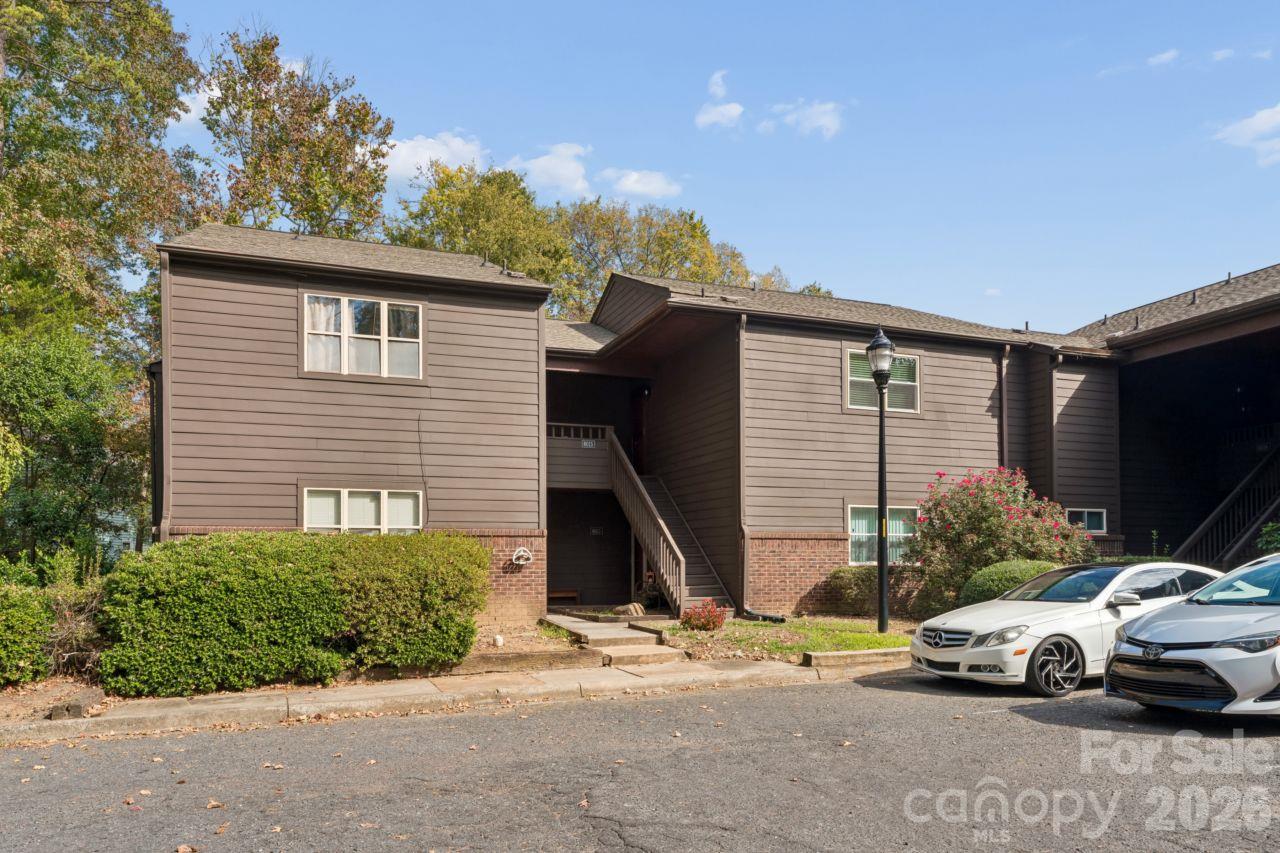 8015 Cedar Glen Drive — photo