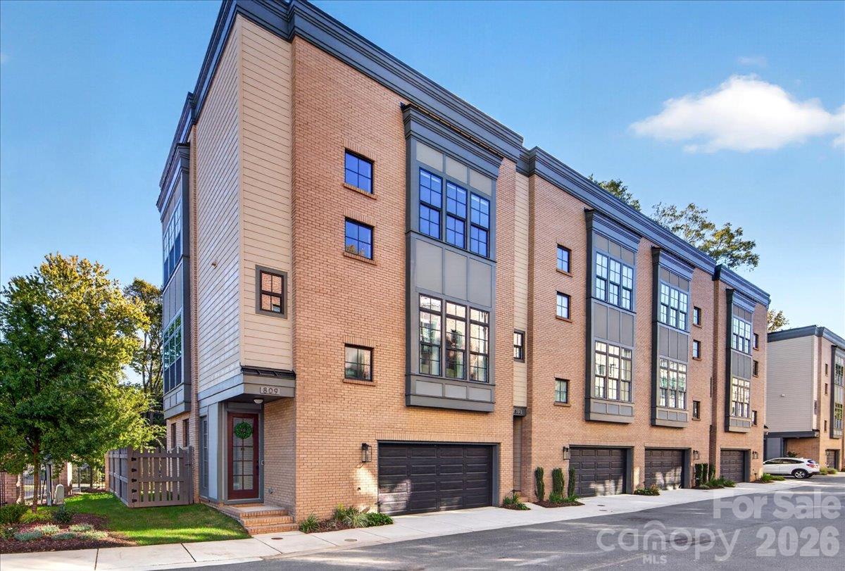 809 Madison Glen Lane — photo