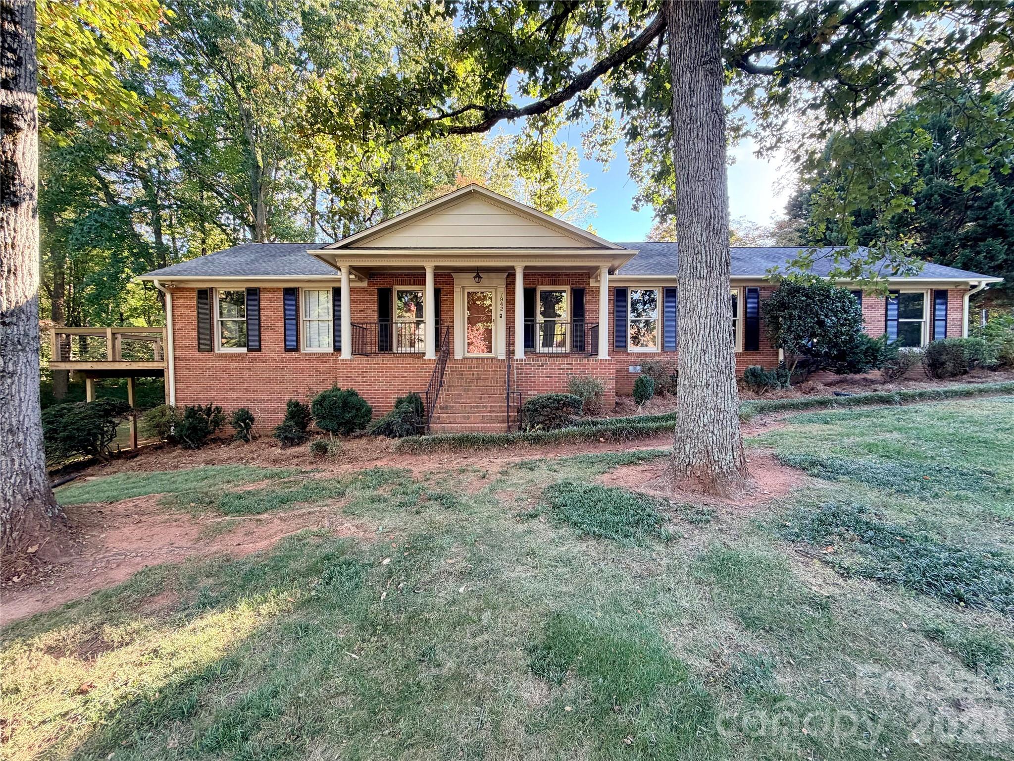 7942 Lake Vista Drive — photo