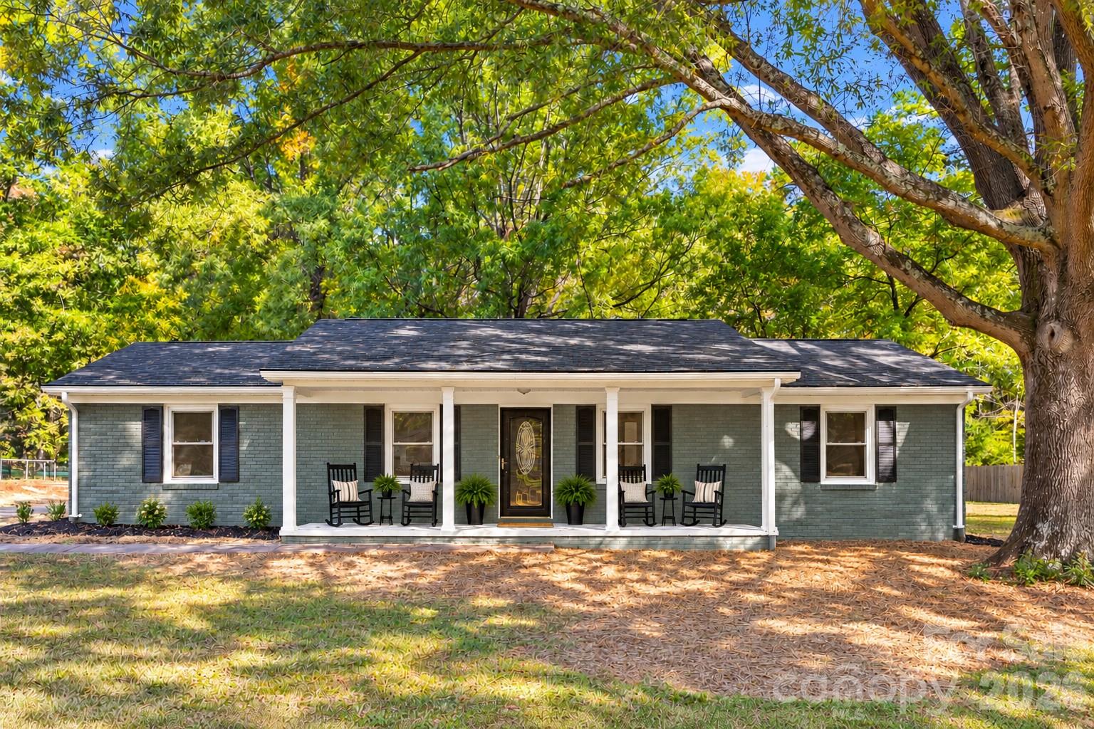 205 Robin Lane — photo
