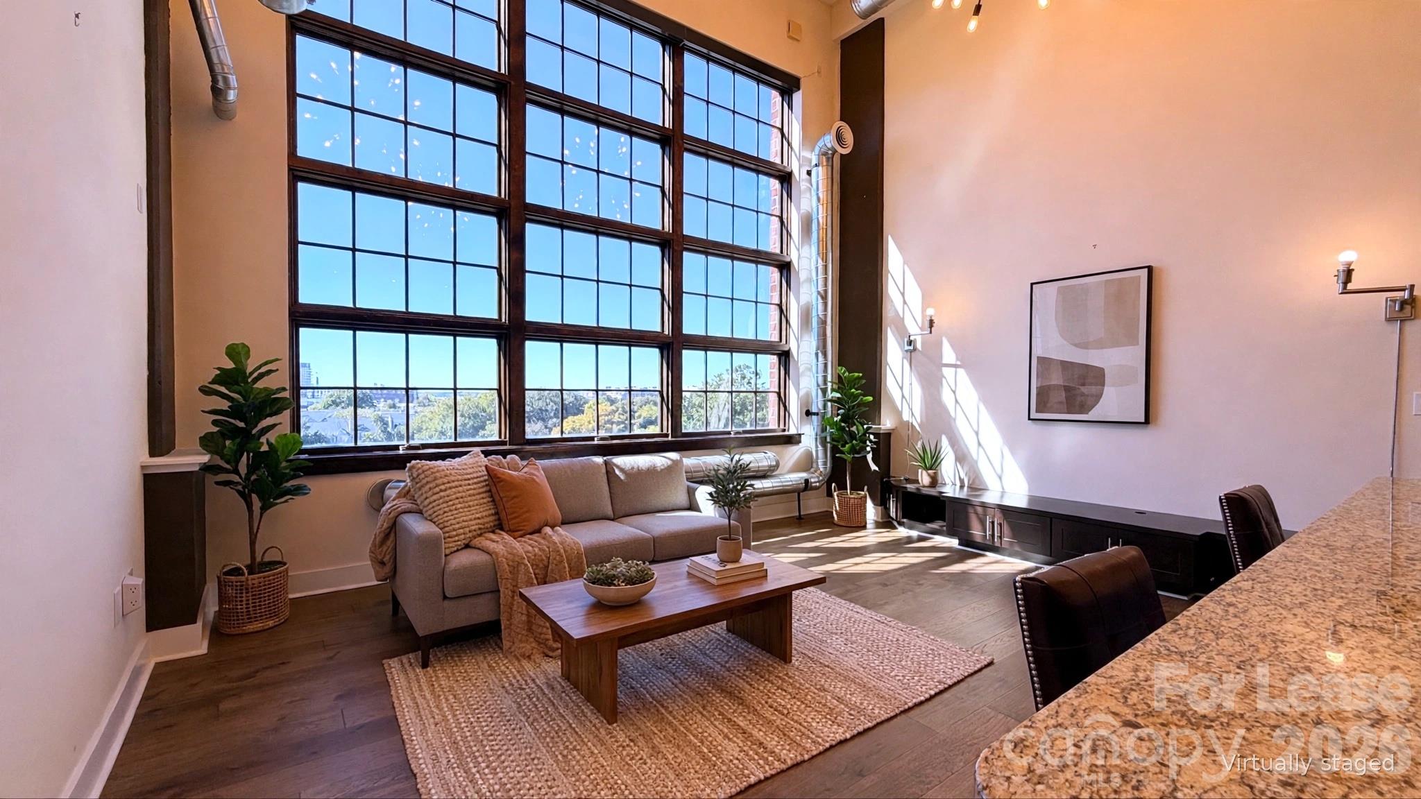 715 Graham Street Unit 504 — photo