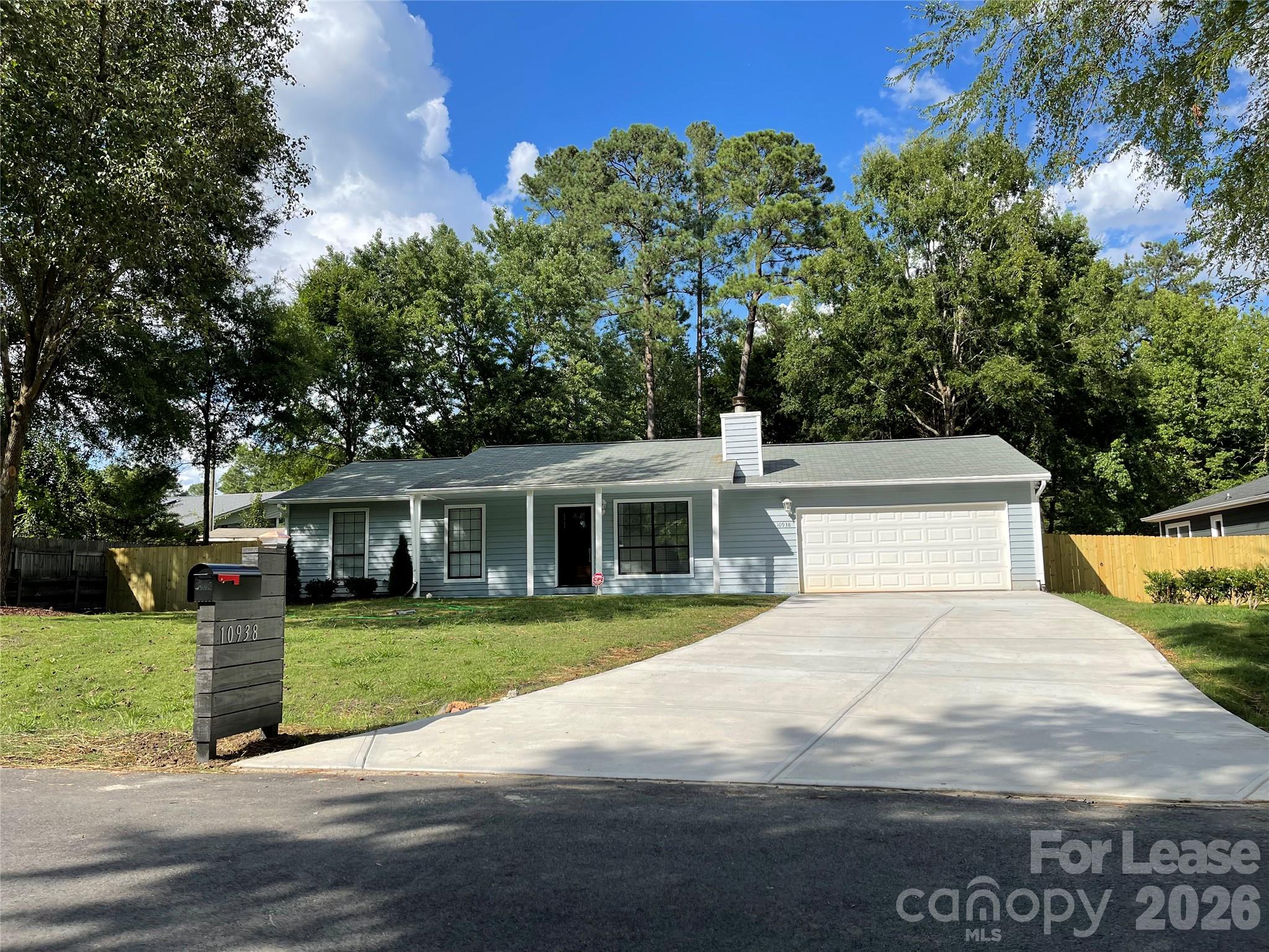 10938 Fox Mill Lane — photo