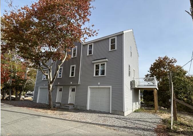46 Holt Road a — photo