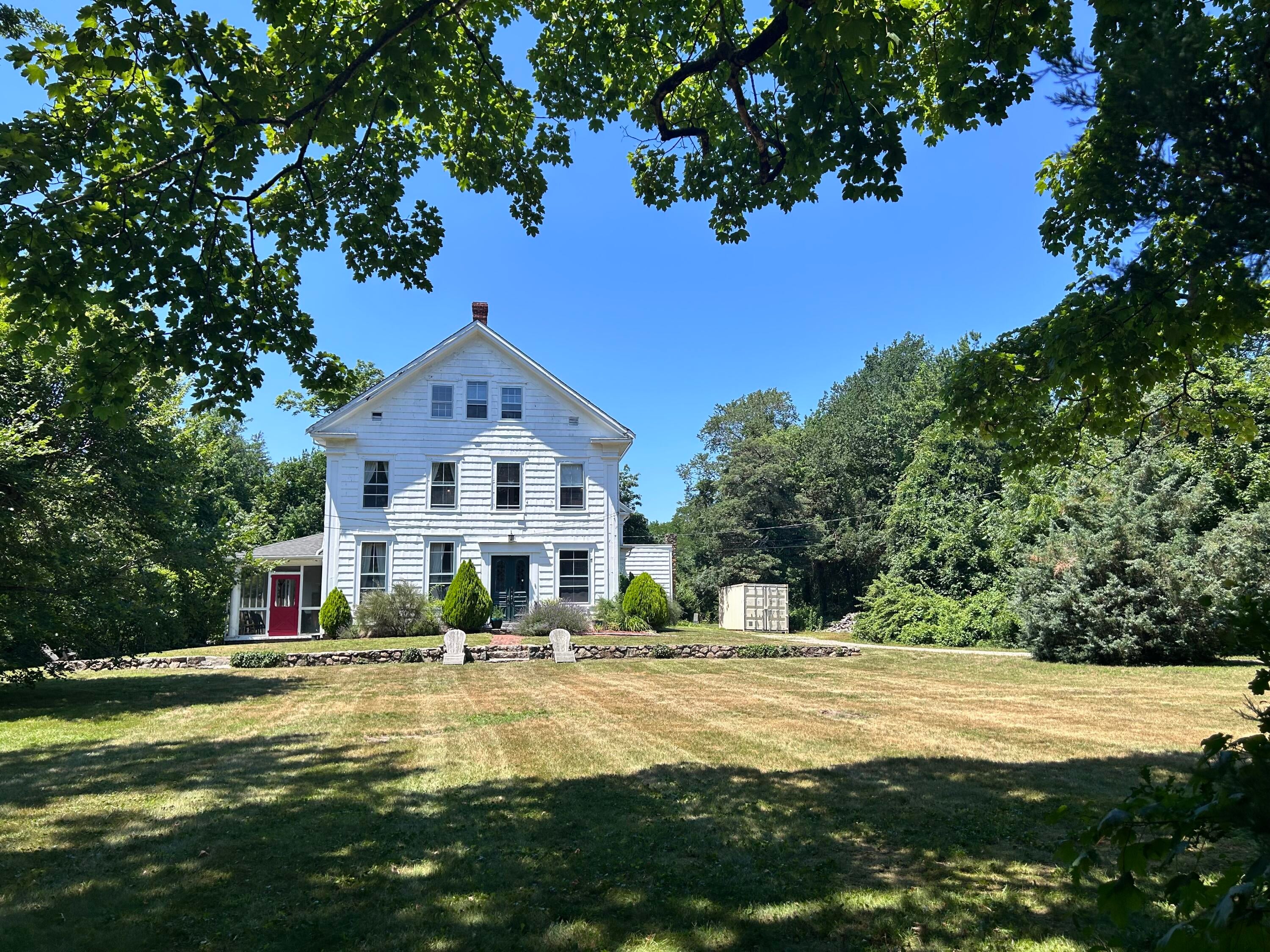 946 Main Street — photo