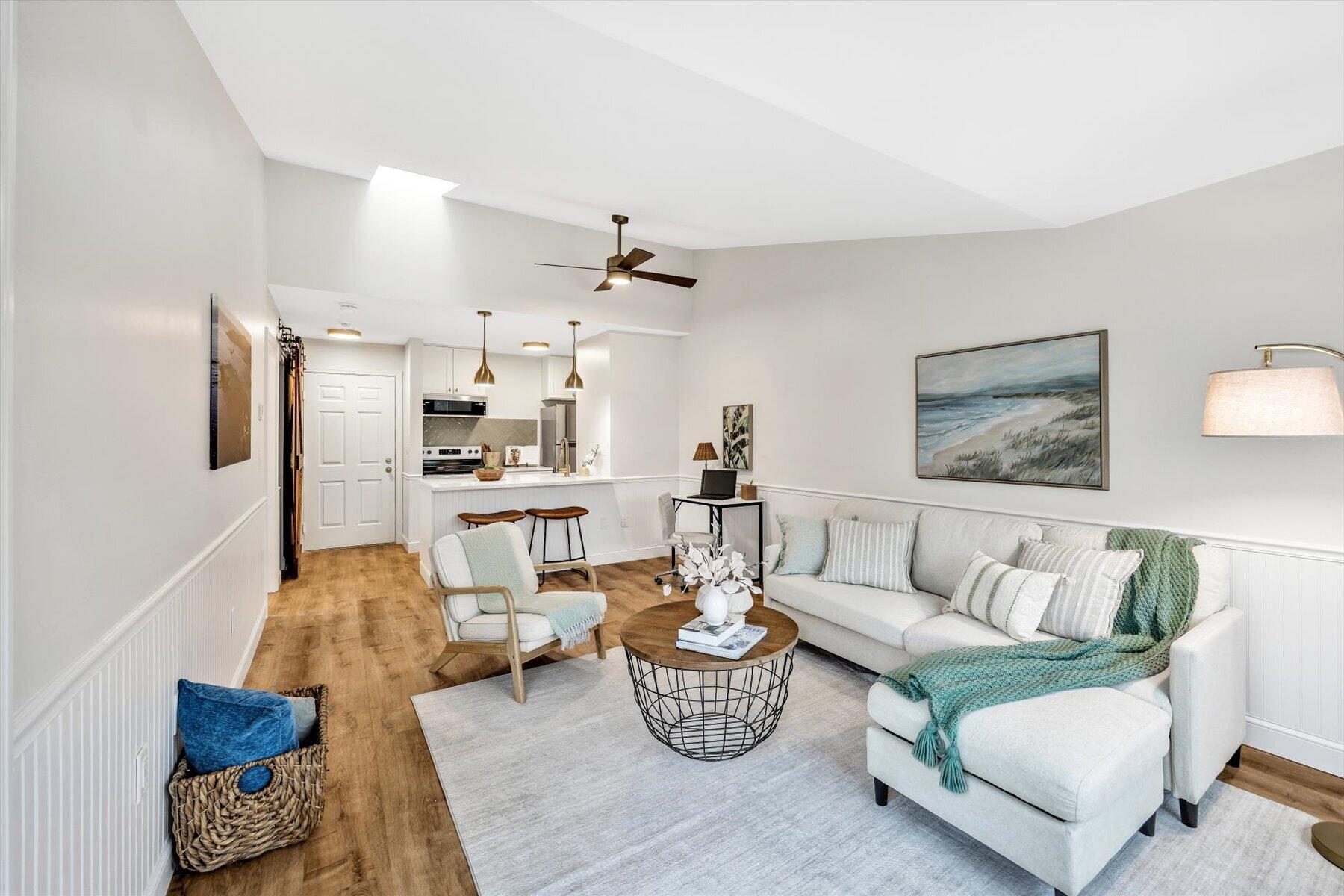 102 Fletcher Lane Unit H — photo
