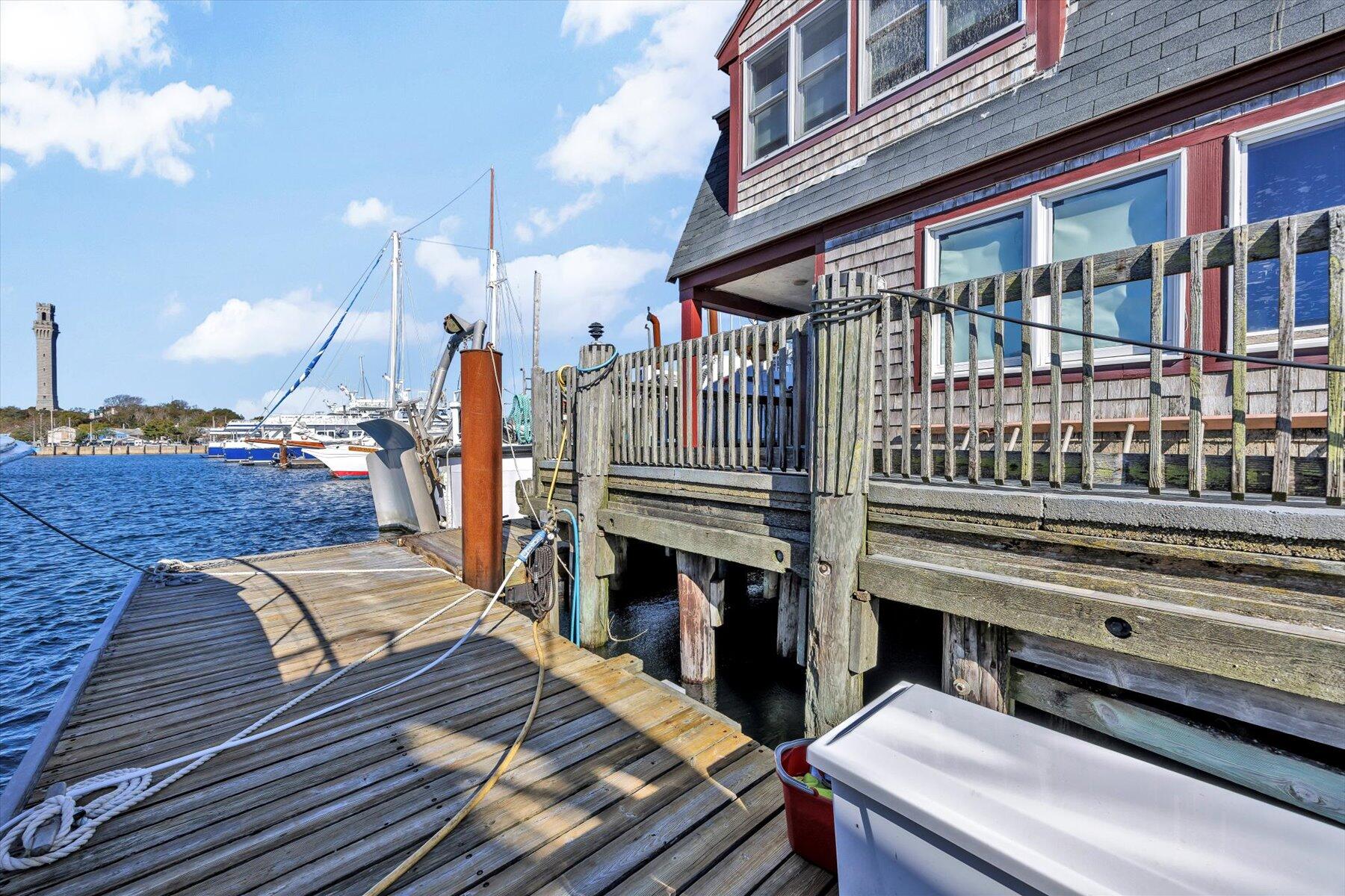 16 MacMillan Pier — photo