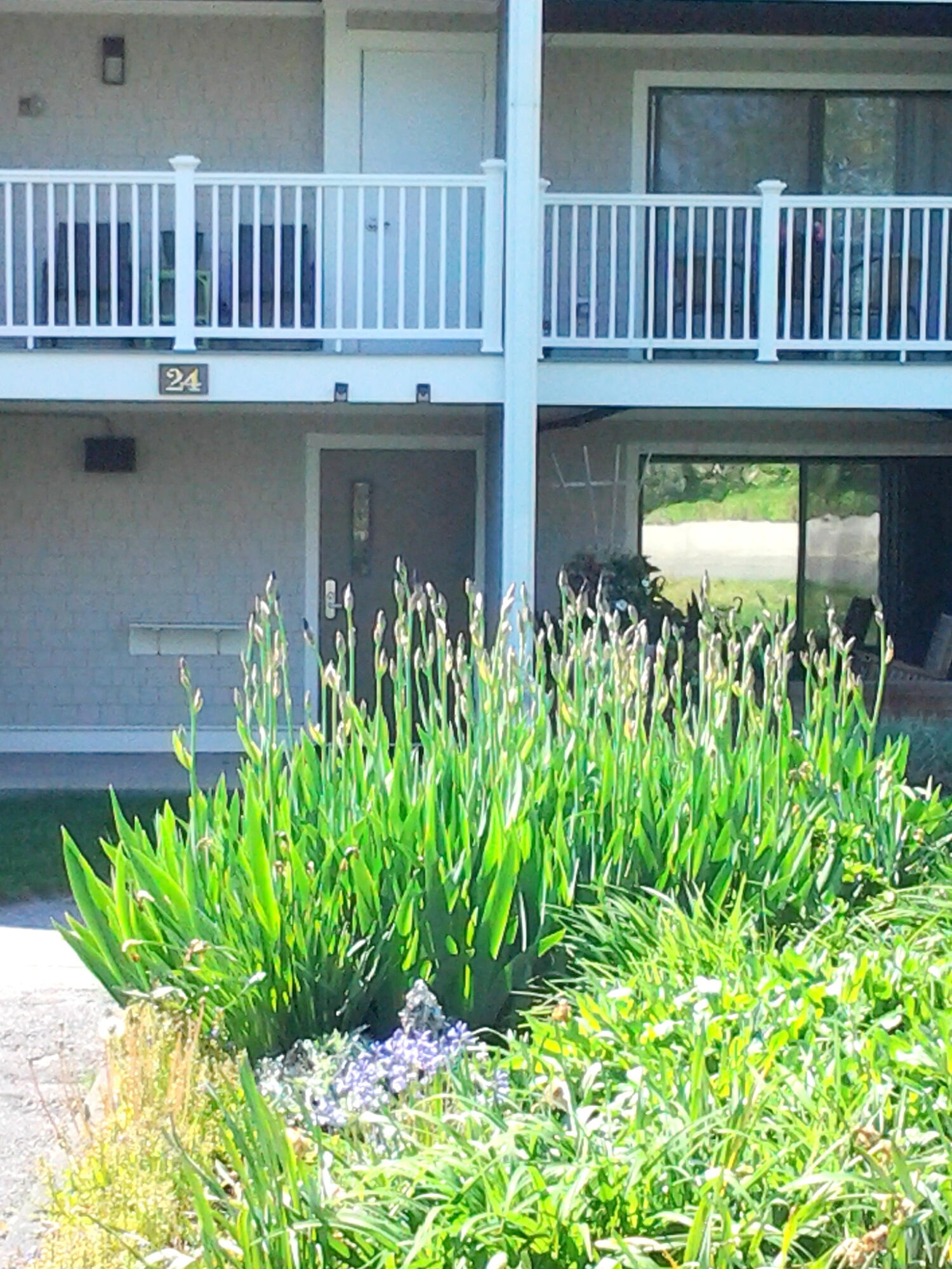 24 Old Colony Way Apt 19 — photo