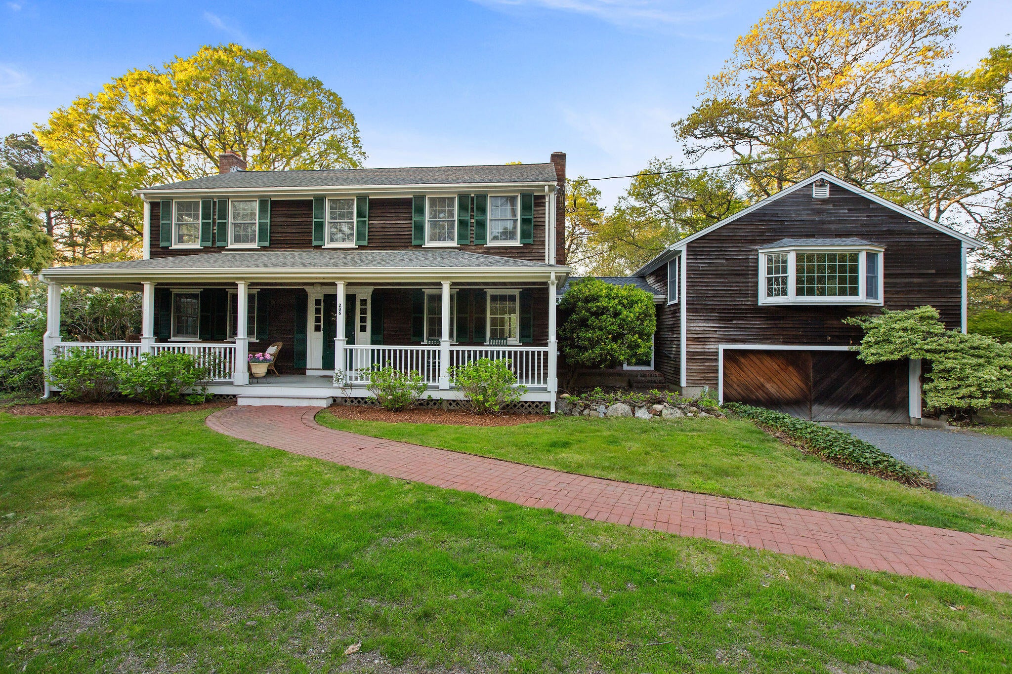 206 Landing Drive — photo