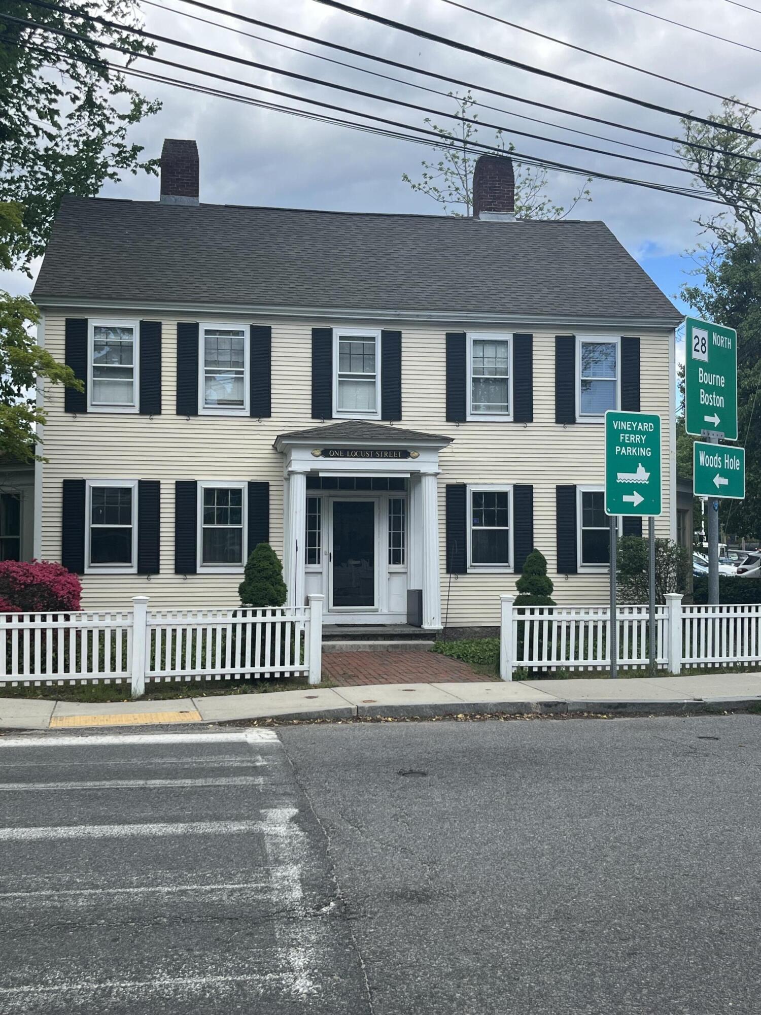 1 Locust Street — photo