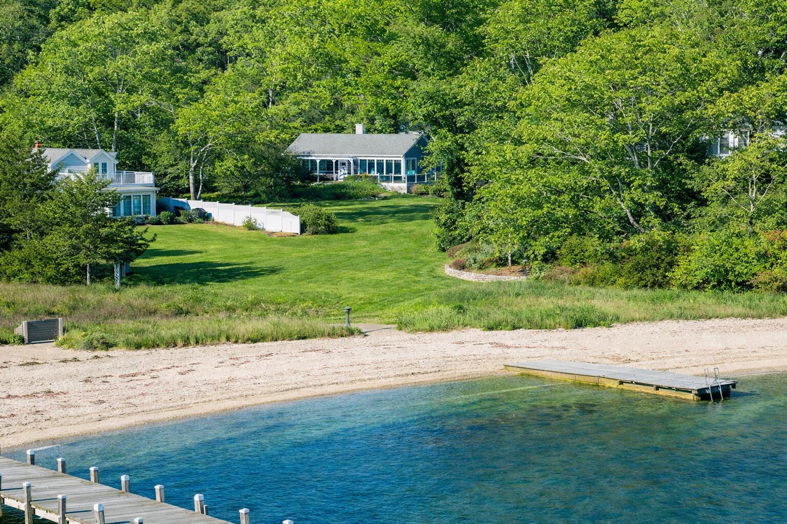 16 Frog Hollow — photo