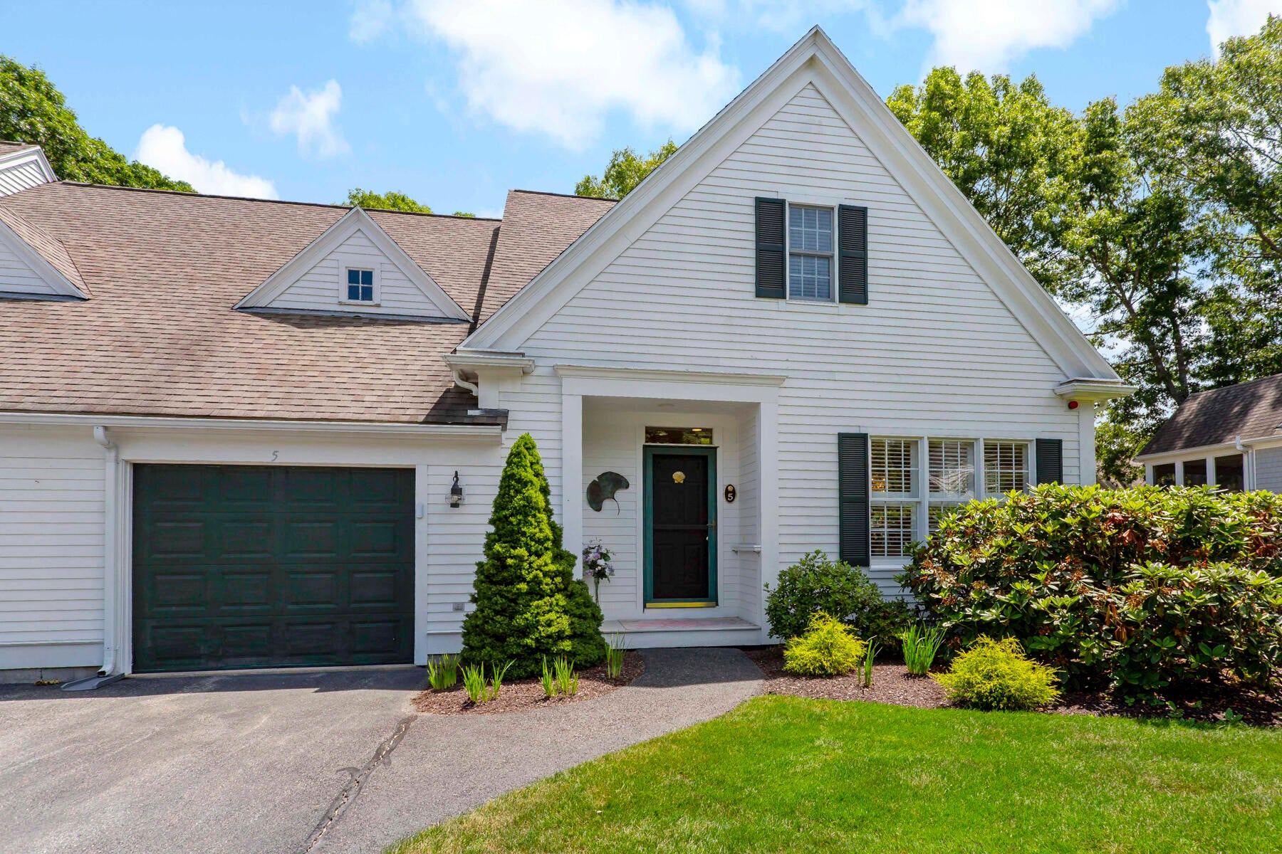 5 Mayfair Court Unit 5 — photo
