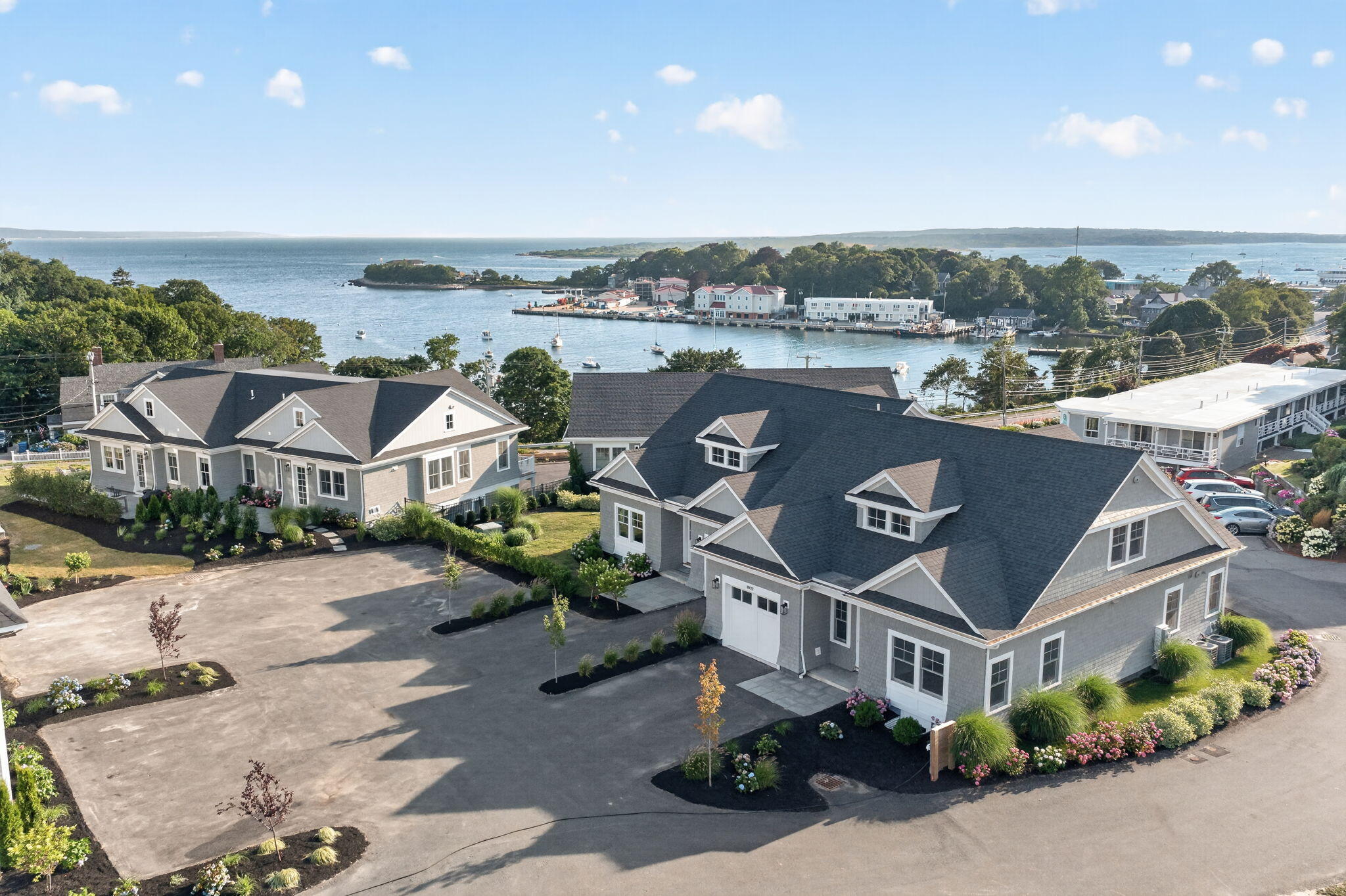 533 Woods Hole Road Unit B102 — photo