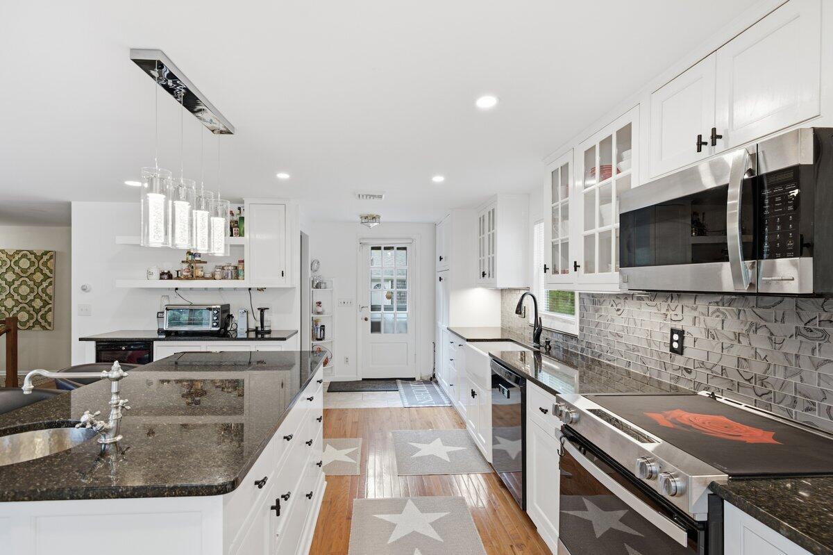 105 Hillside Drive — photo