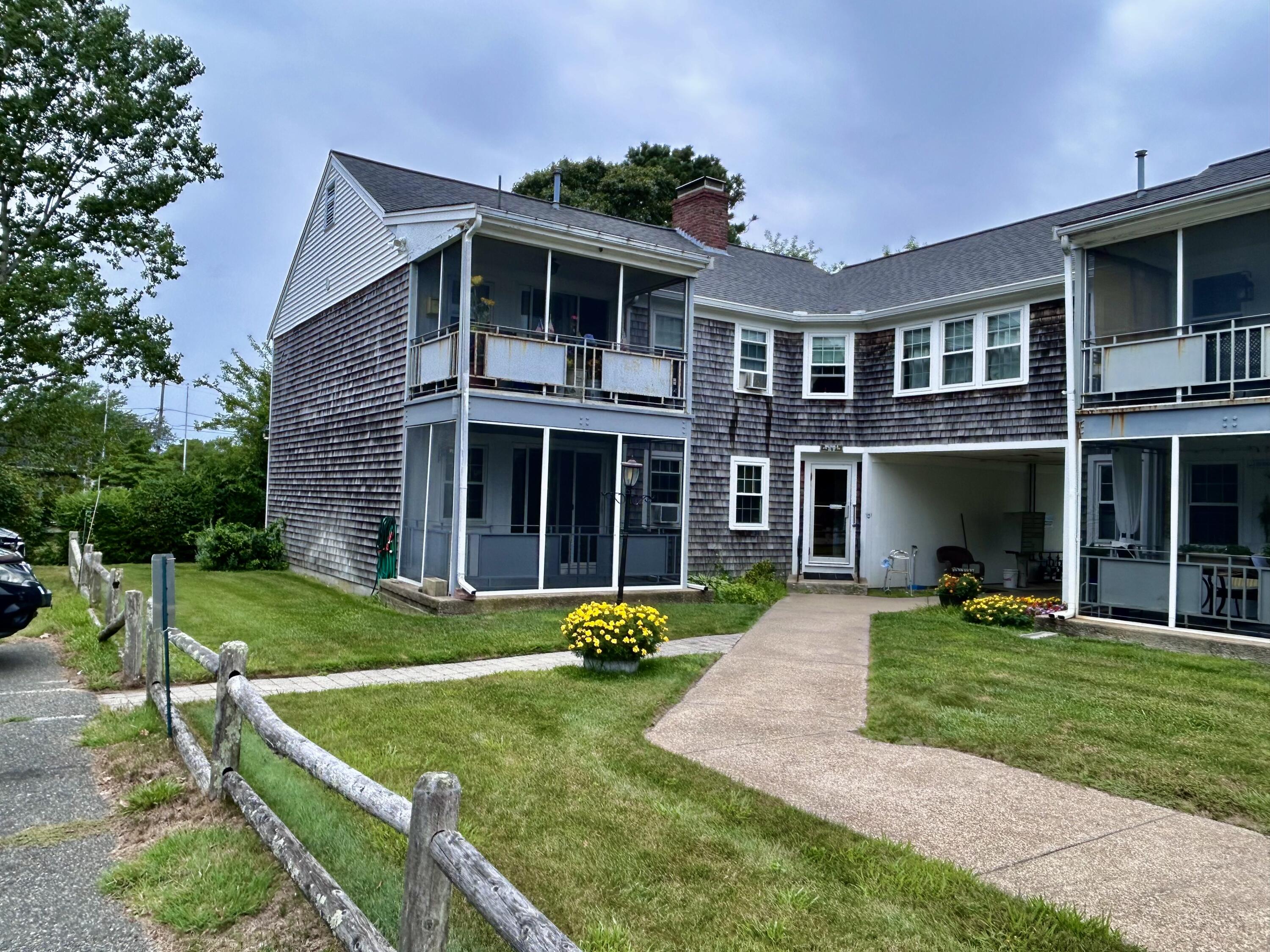 221 Upper County Road Unit 106 — photo