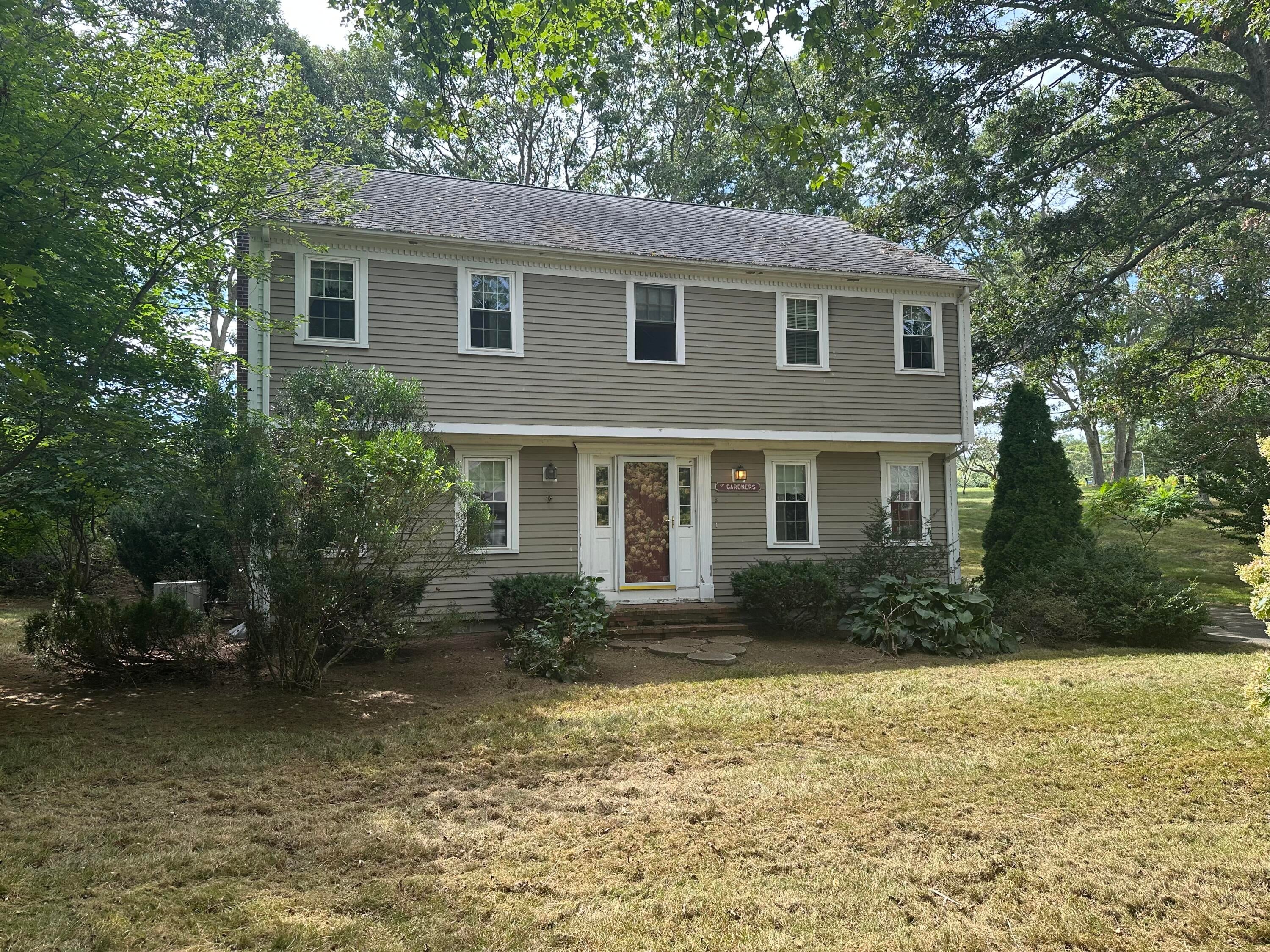 8 Deep Wood Drive — photo
