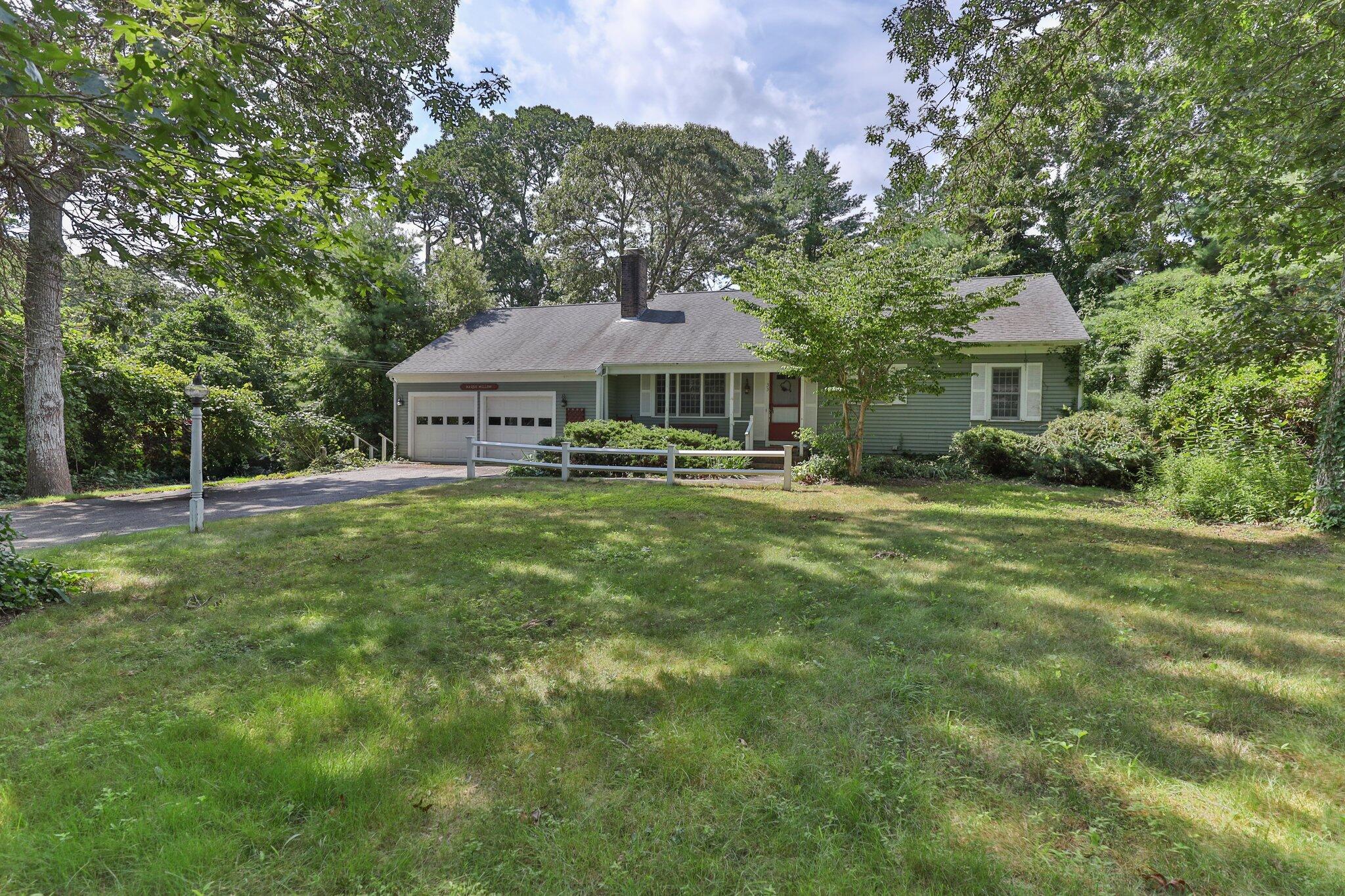 33 Ellis Circle — photo
