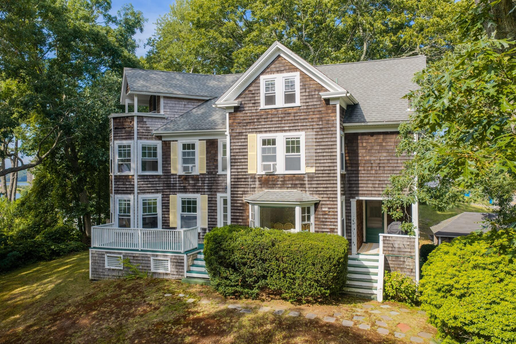 34 Pequossett Avenue — photo