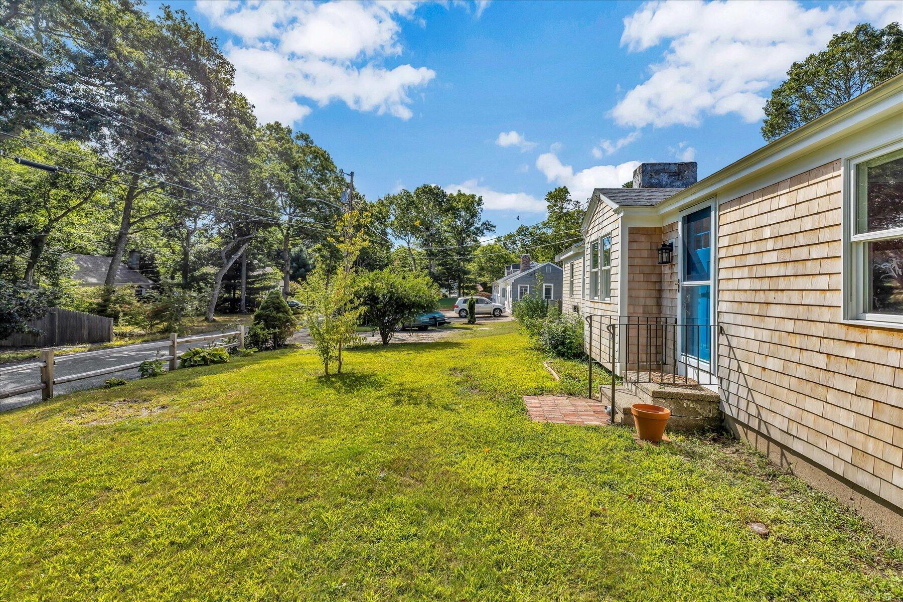 25 raspberry ln, MARSTONS MILLS MA 02648 — photo 3