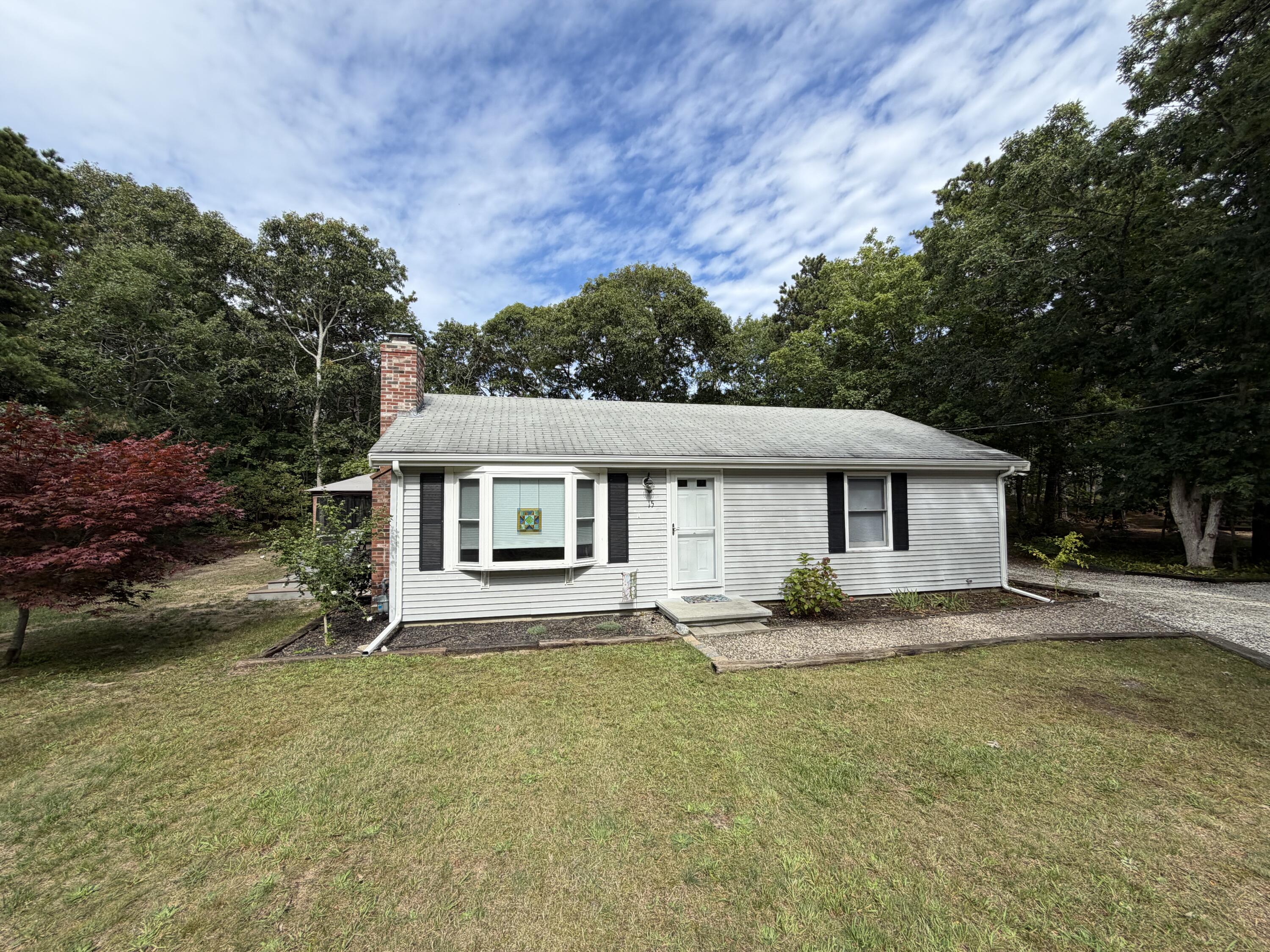 15 Linda Lane — photo