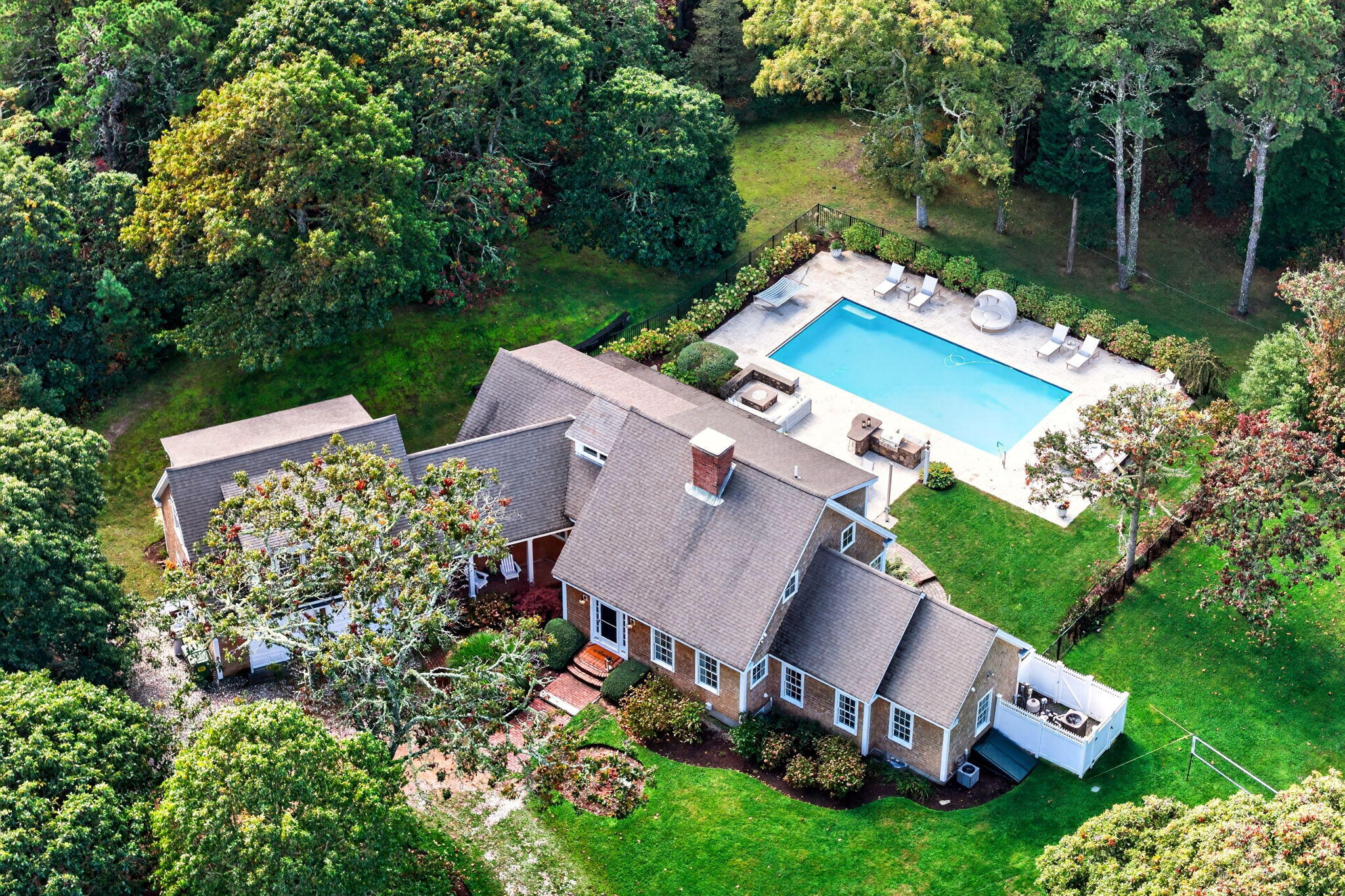 30 Chestnut Drive — photo