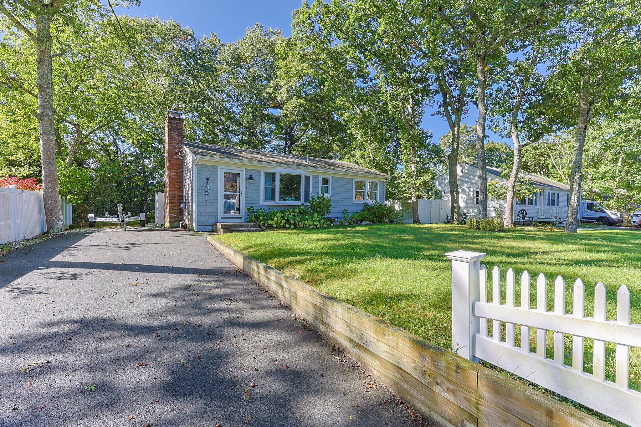 9 Winchester Drive — photo