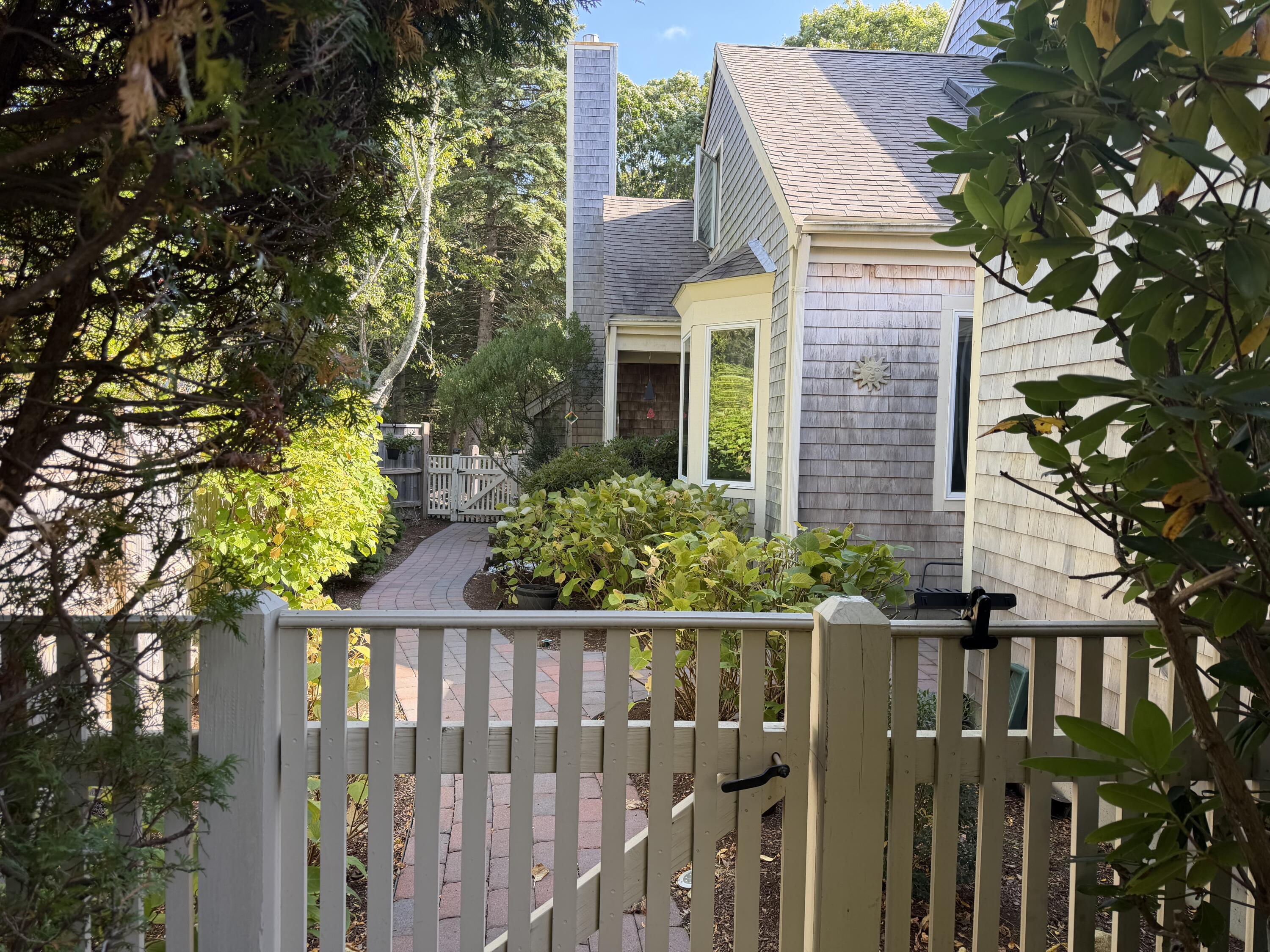 40 John Hall Cartway — photo