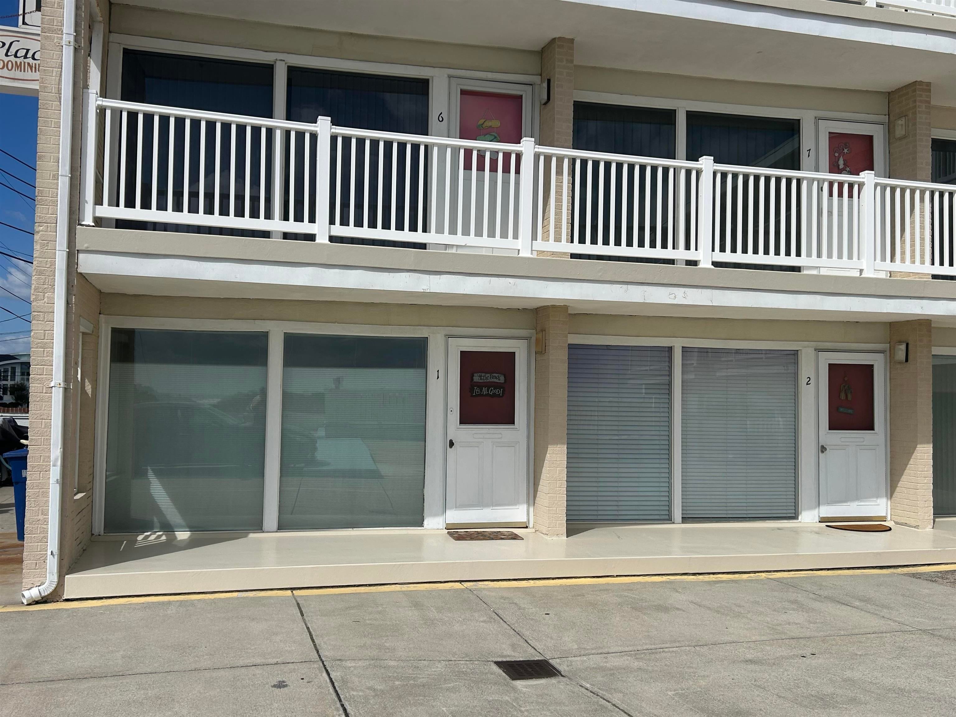427 E Monterey Avenue 1 — photo