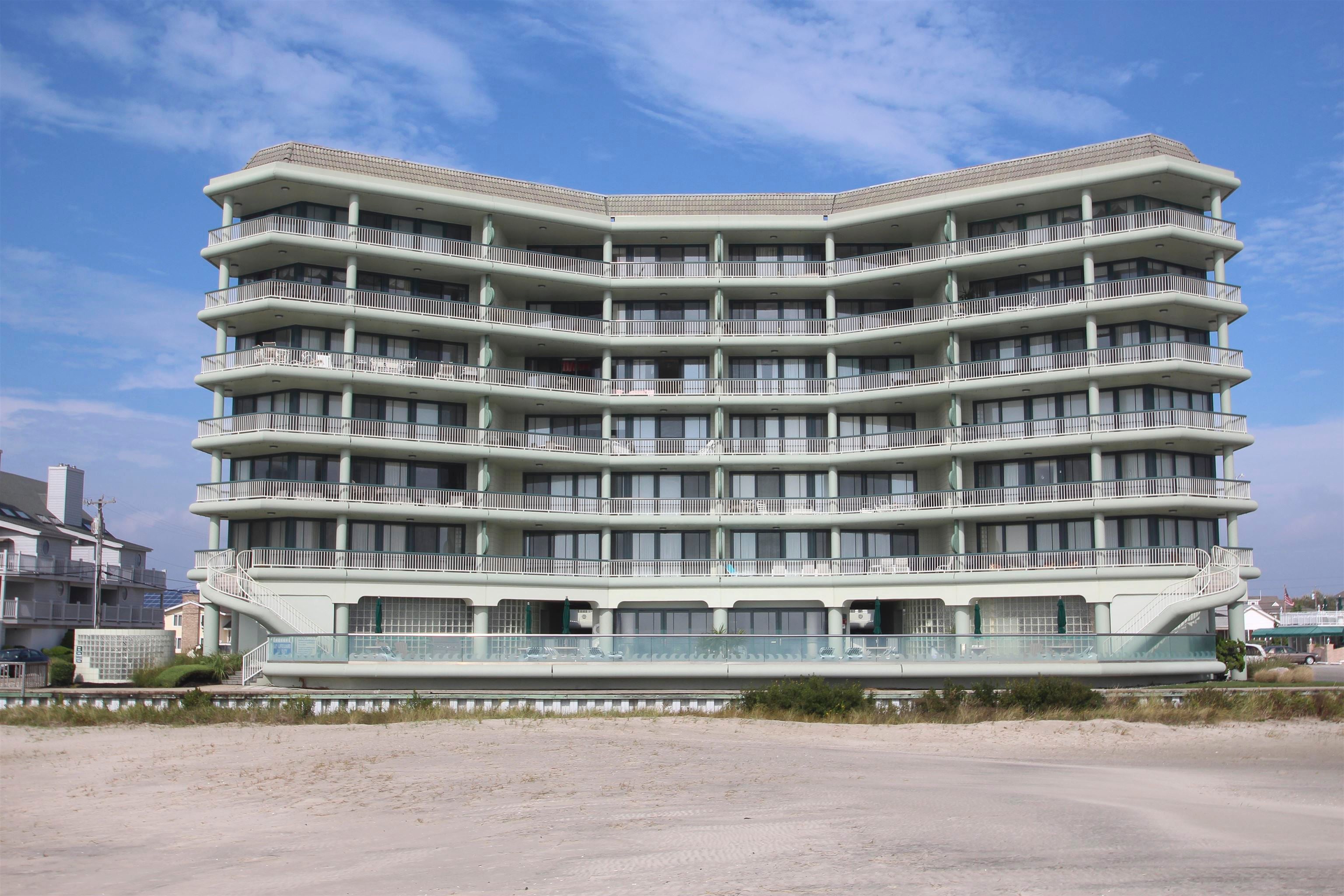 8901 Atlantic Avenue 601 — photo