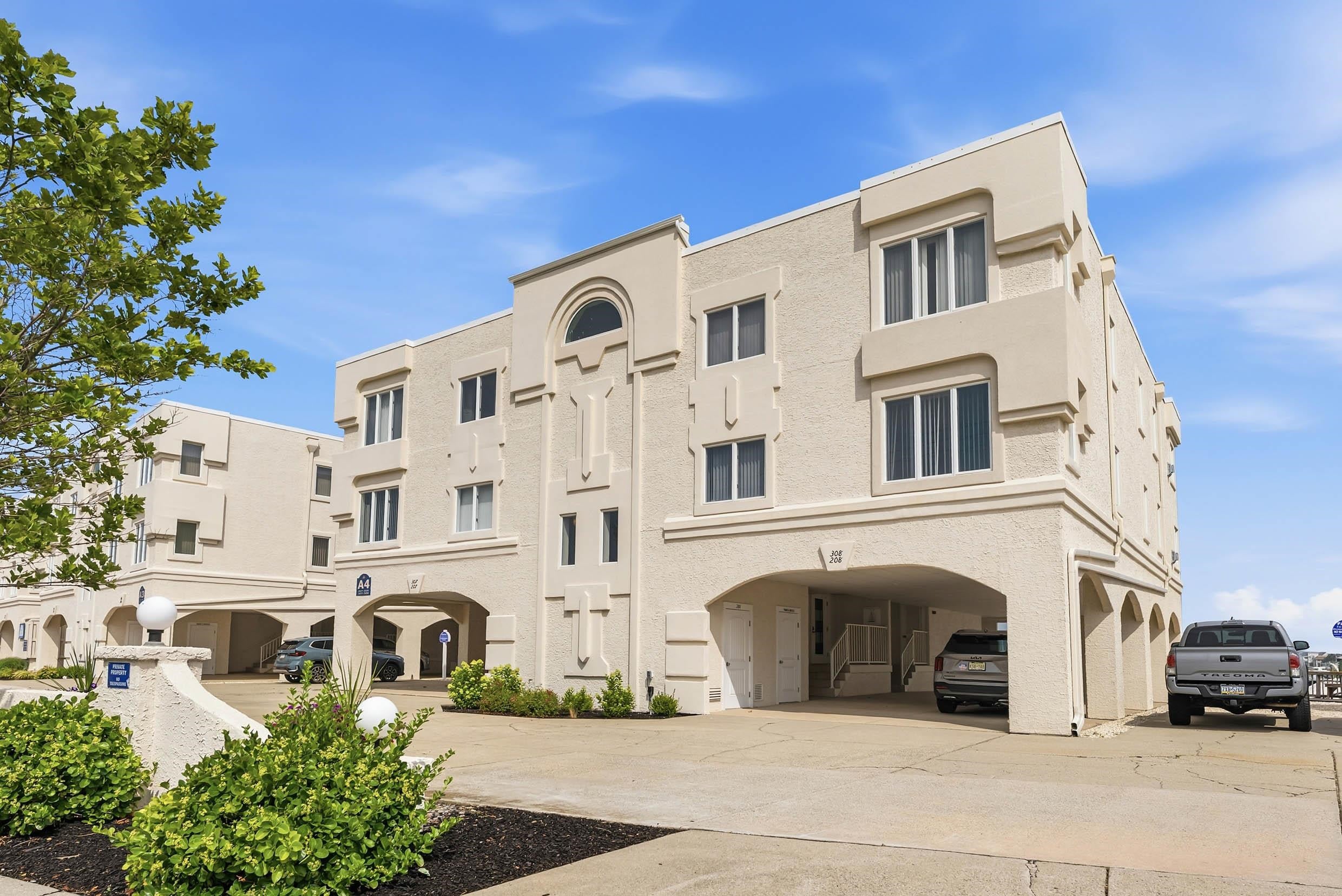 1100 Ocean Drive 208 — photo