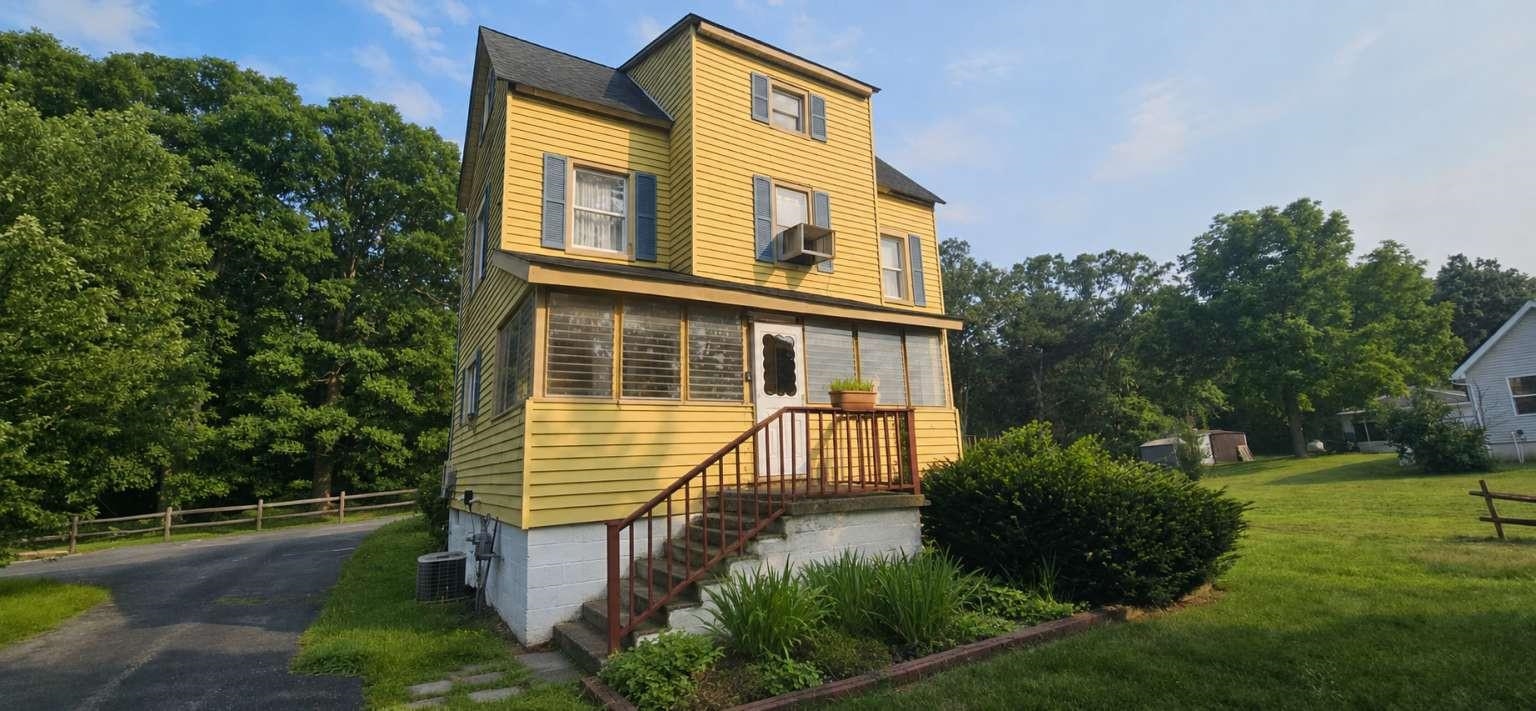 11 Martintown Road — photo